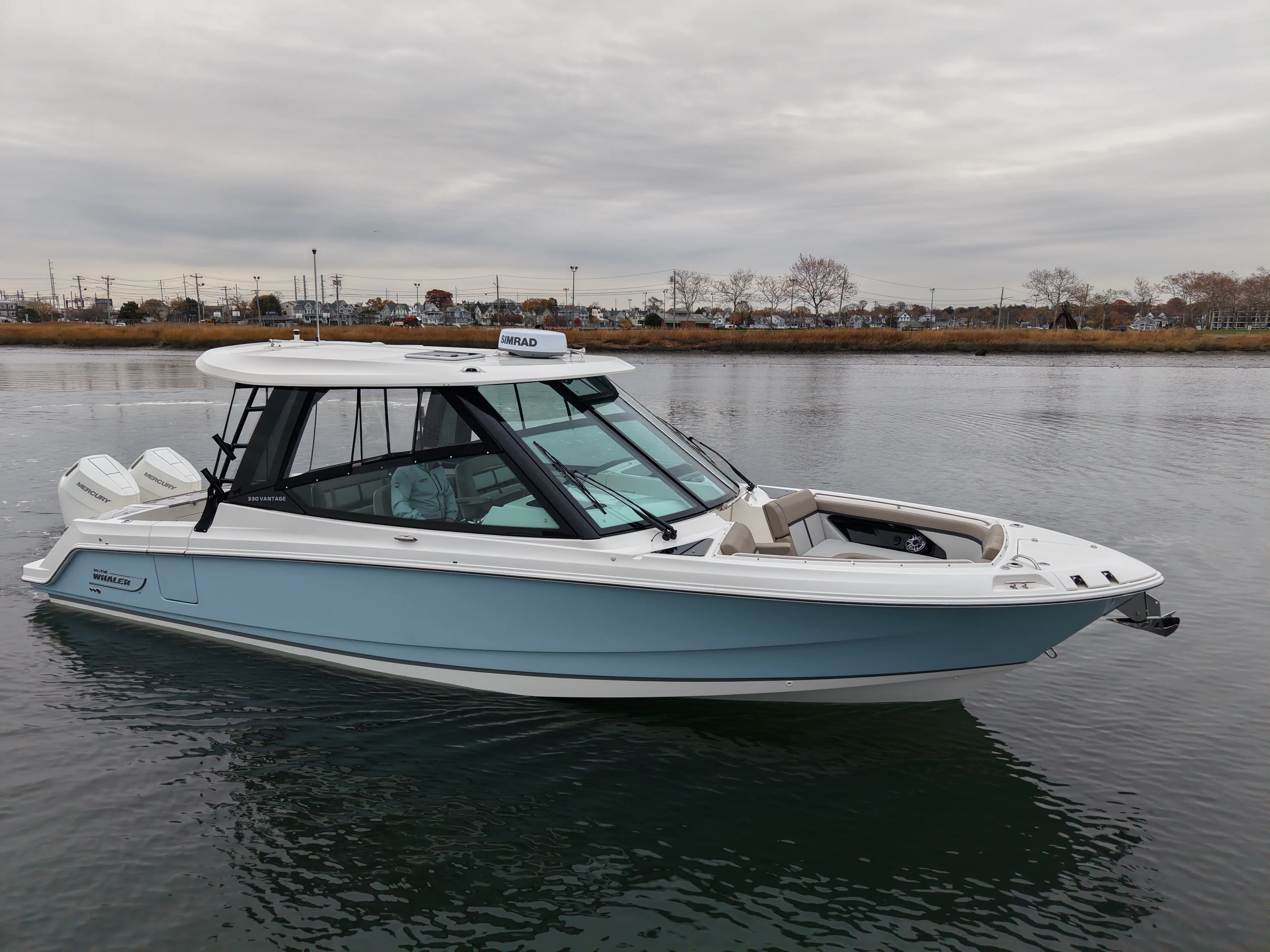 2026 Boston Whaler 330 Vantage Image Thumbnail #3