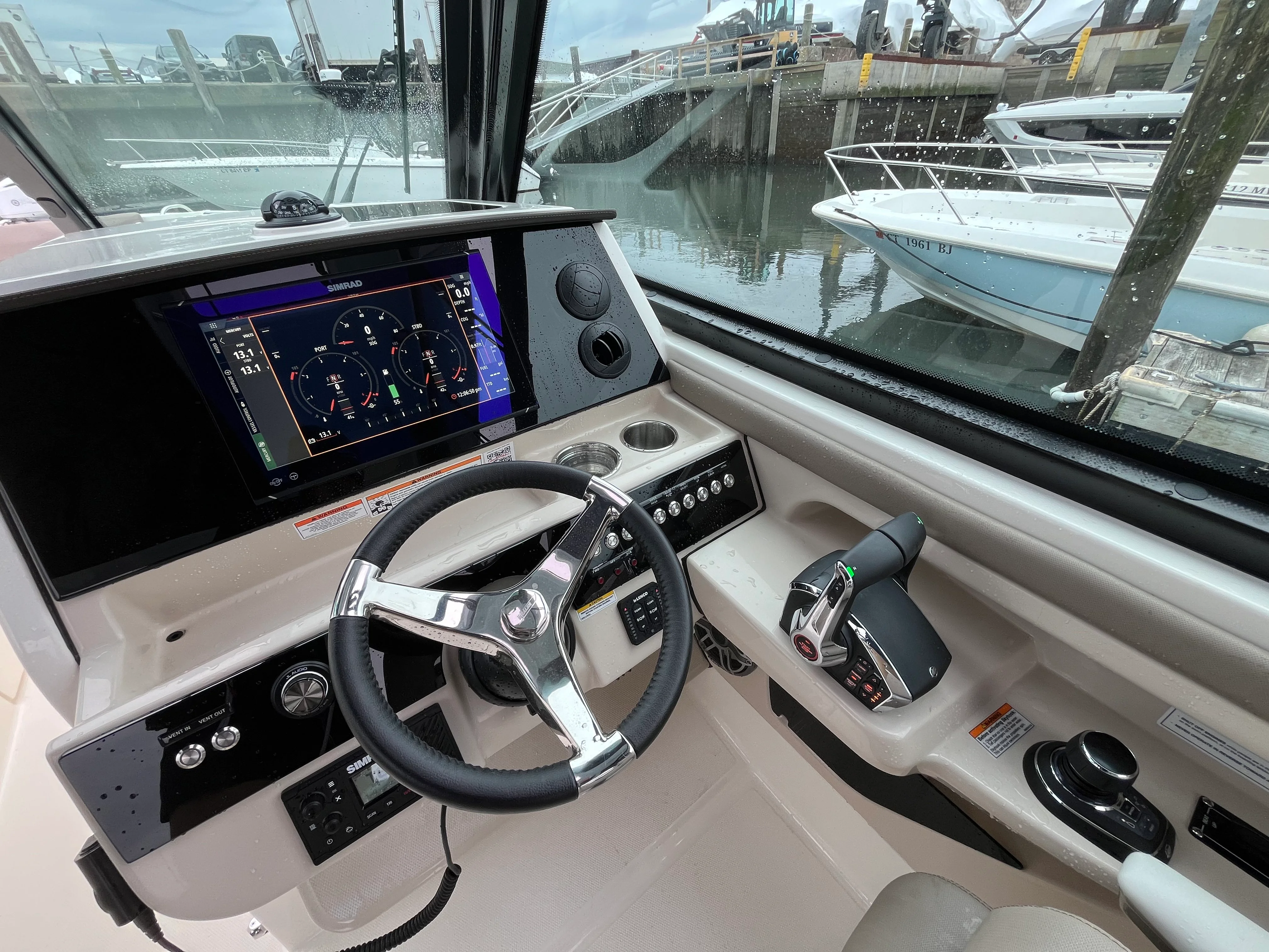 2026 Boston Whaler 330 Vantage Image Thumbnail #33