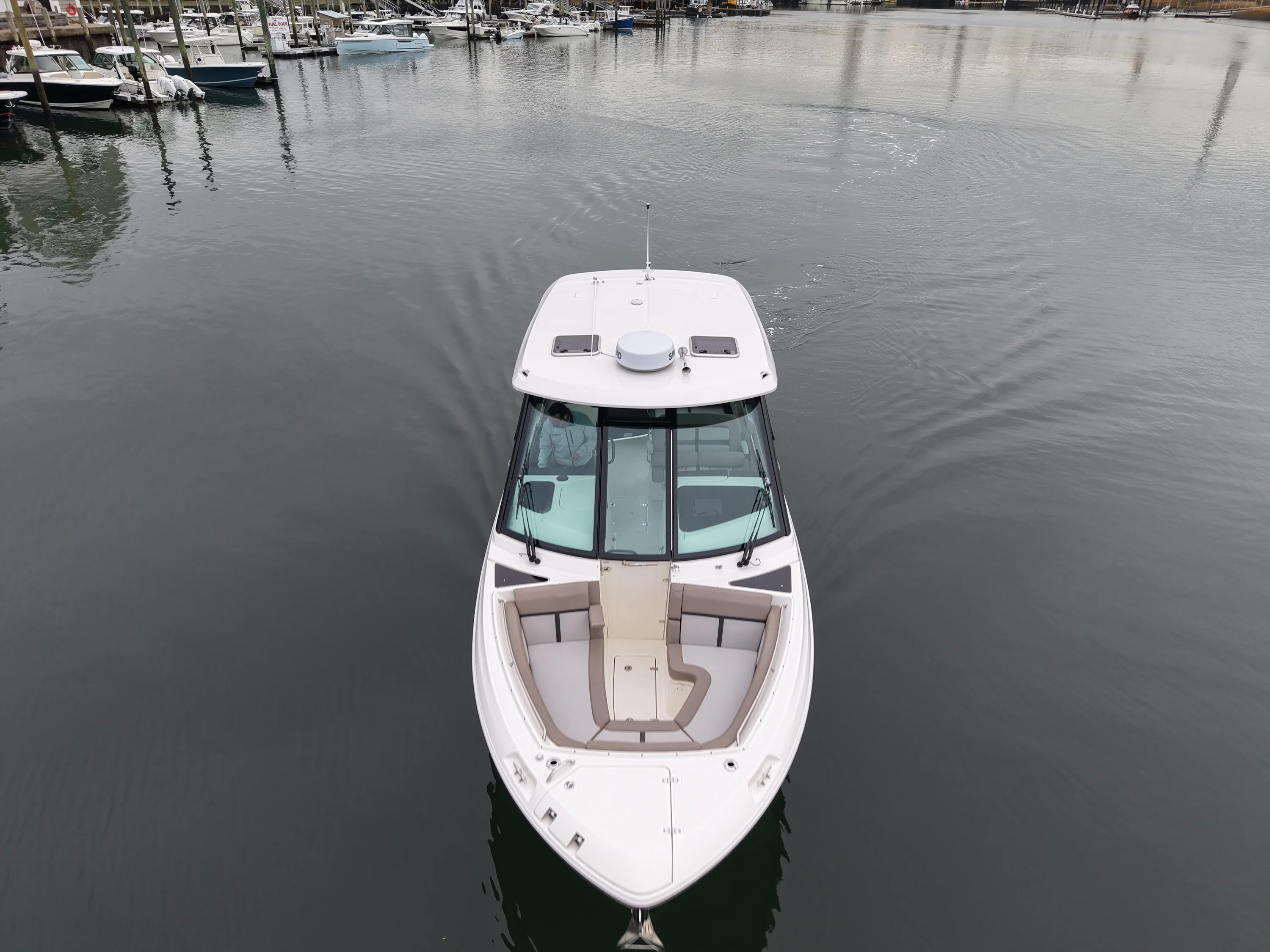 2026 Boston Whaler 330 Vantage Image Thumbnail #15