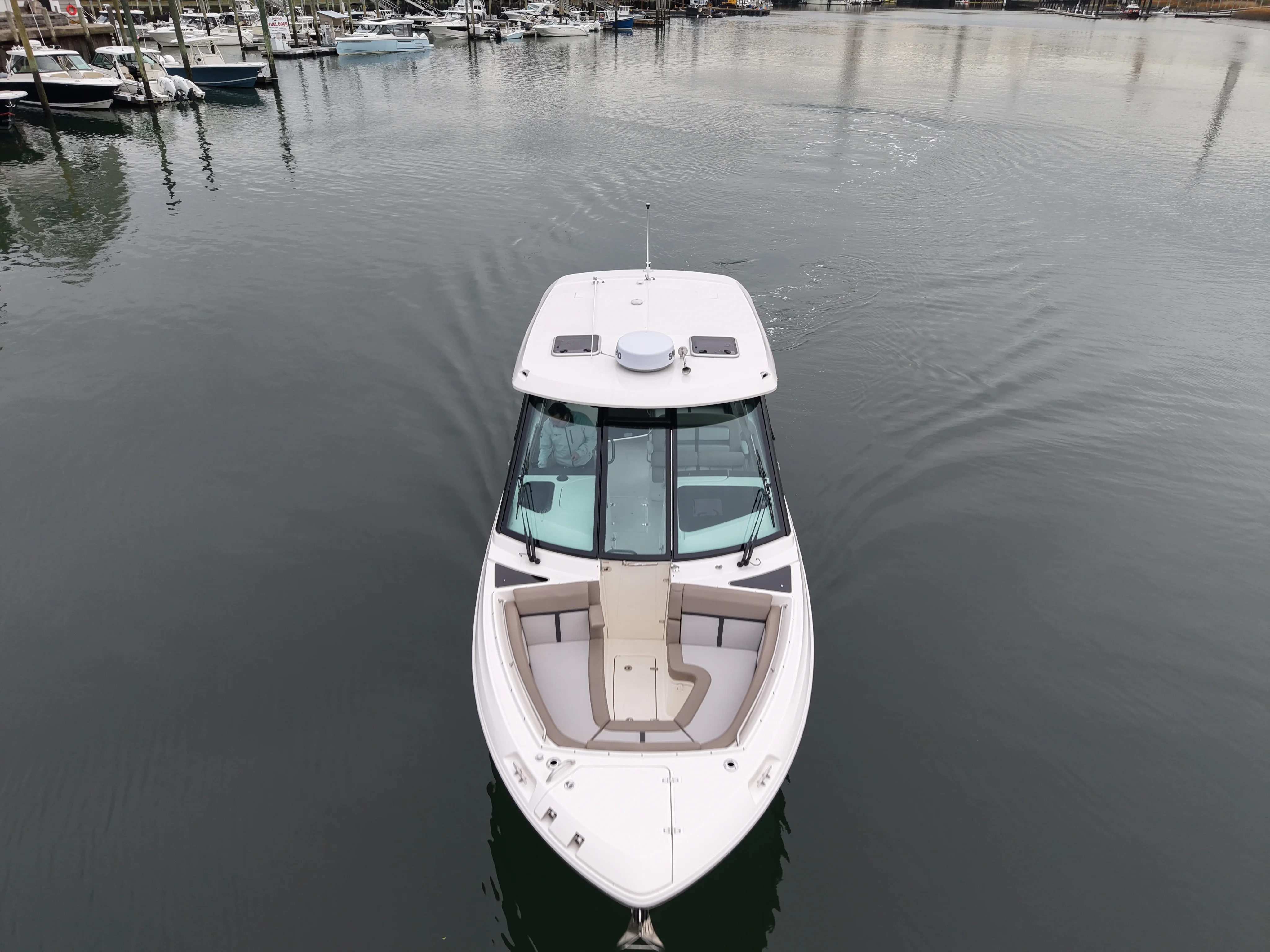 2026 Boston Whaler 330 Vantage Image Thumbnail #15