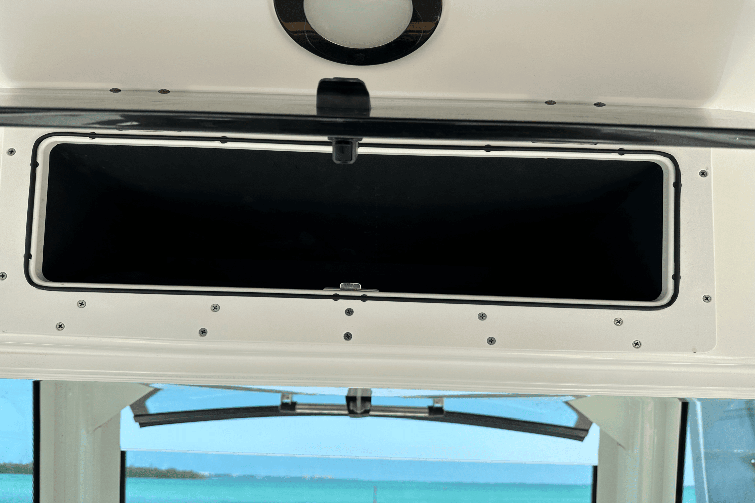 2018 Boston Whaler 330 Outrage Image Thumbnail #19