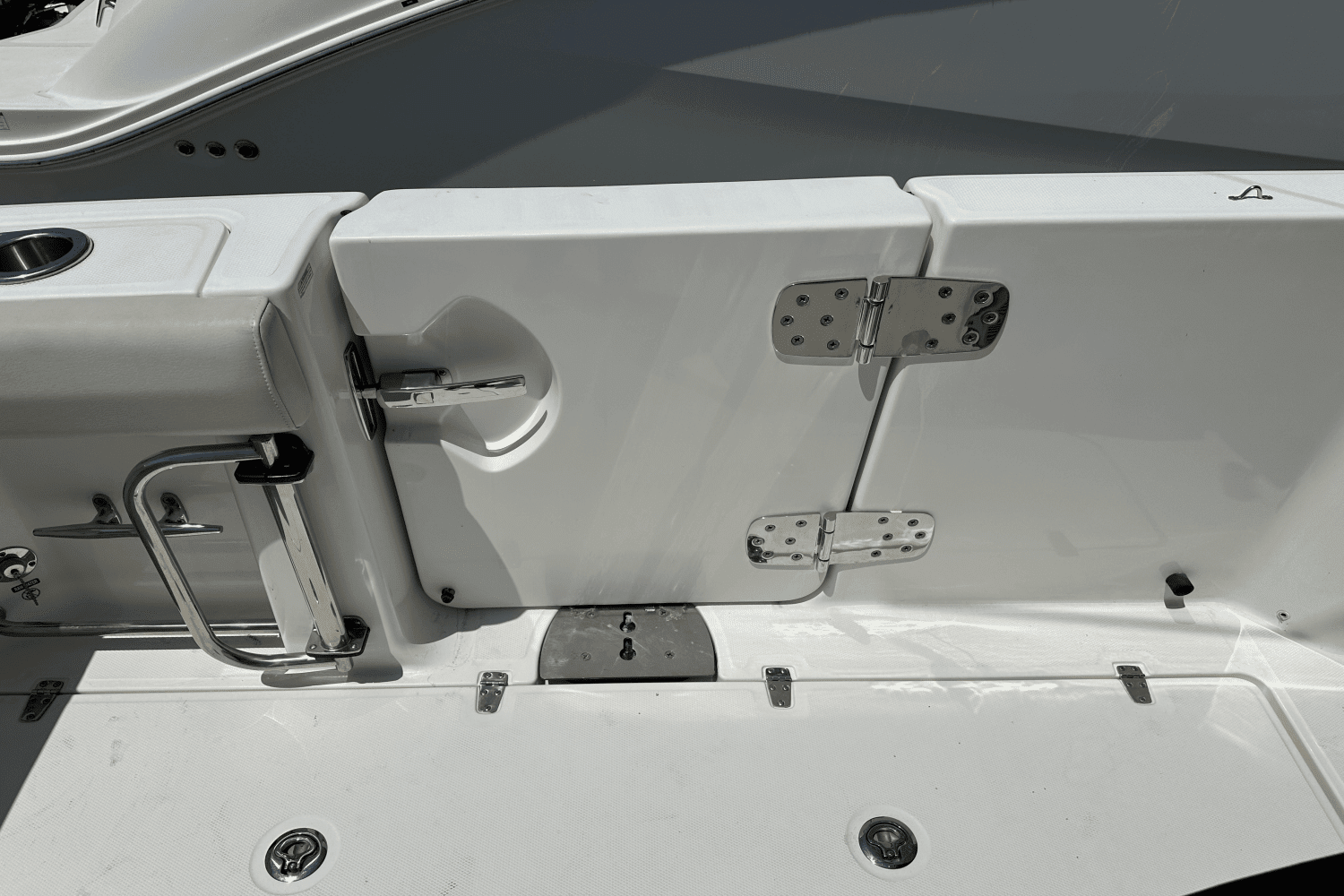 2018 Boston Whaler 330 Outrage Image Thumbnail #8