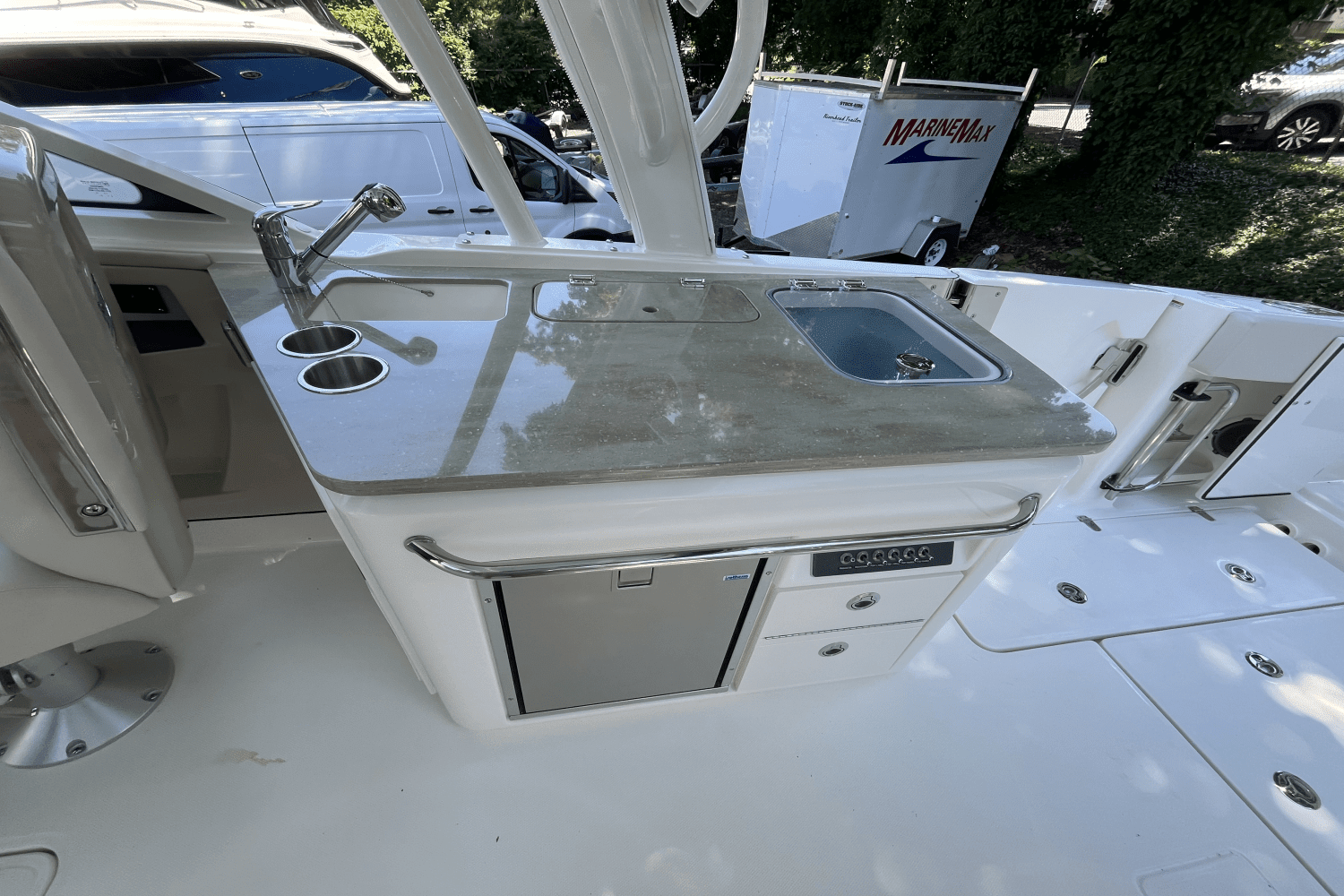 2025 Boston Whaler 320 Vantage Image Thumbnail #20