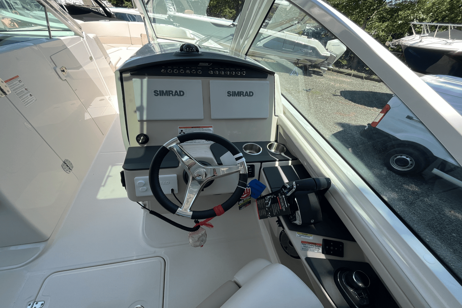 2025 Boston Whaler 320 Vantage Image Thumbnail #23