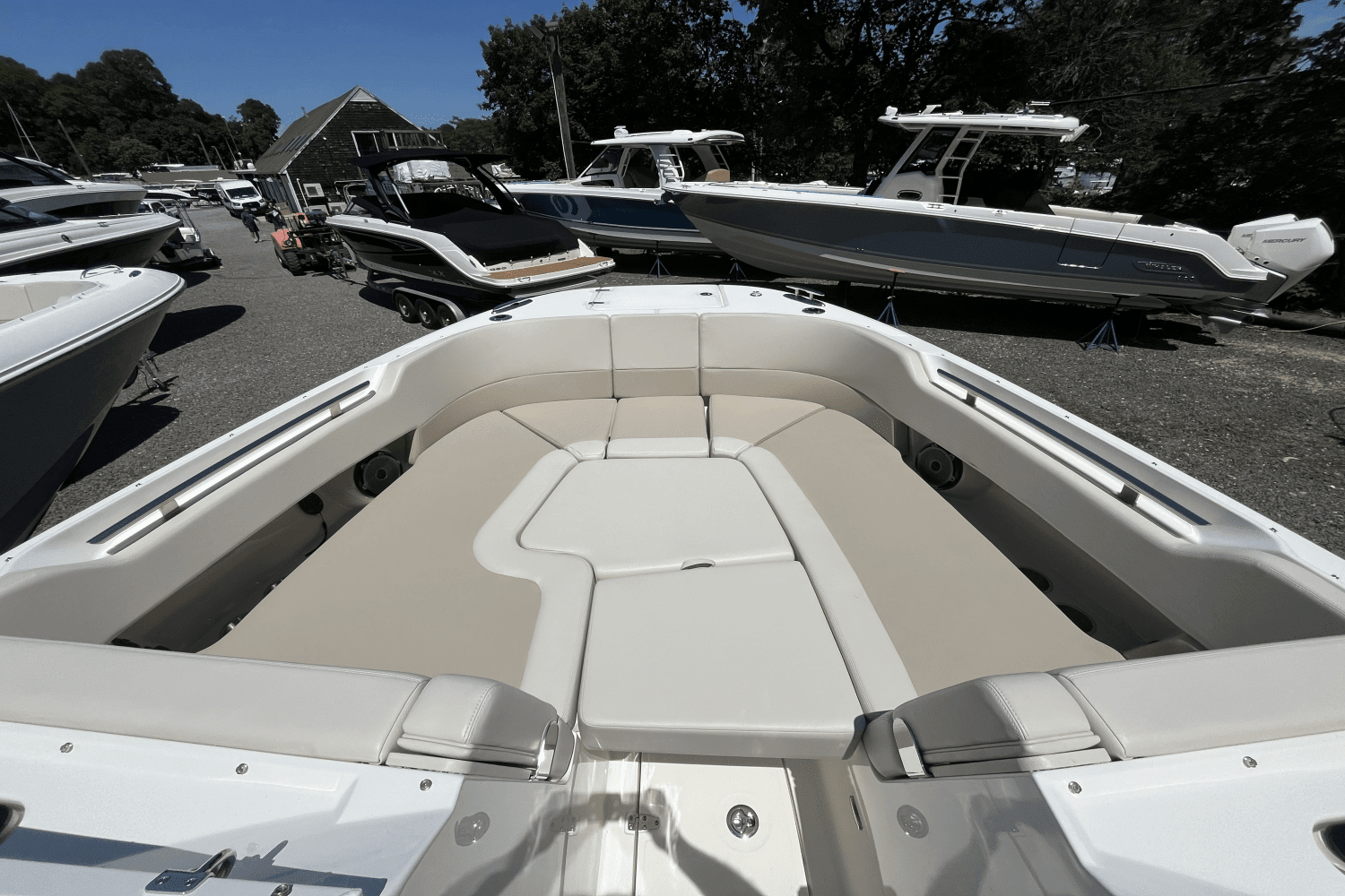 2025 Boston Whaler 320 Vantage Image Thumbnail #35