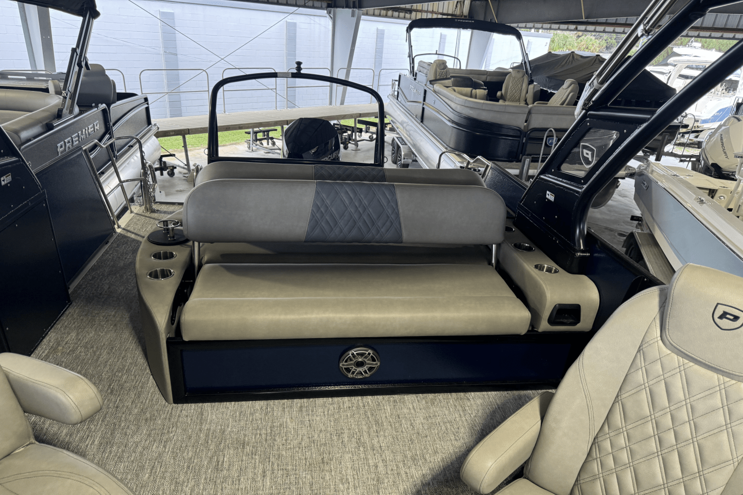 2025 Premier 230 Intrigue Image Thumbnail #8