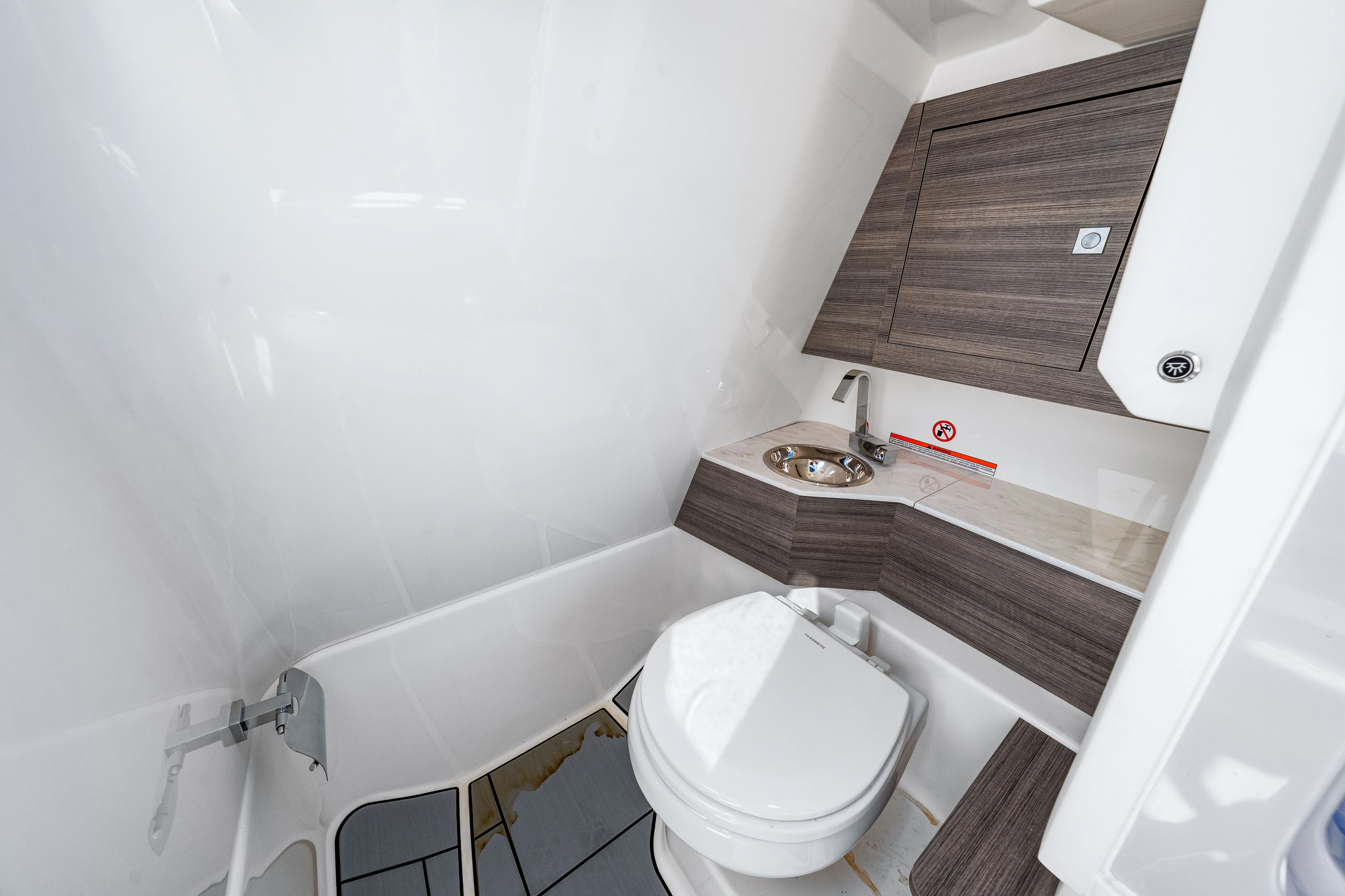 2025 Aviara AV28 Outboard Image Thumbnail #37