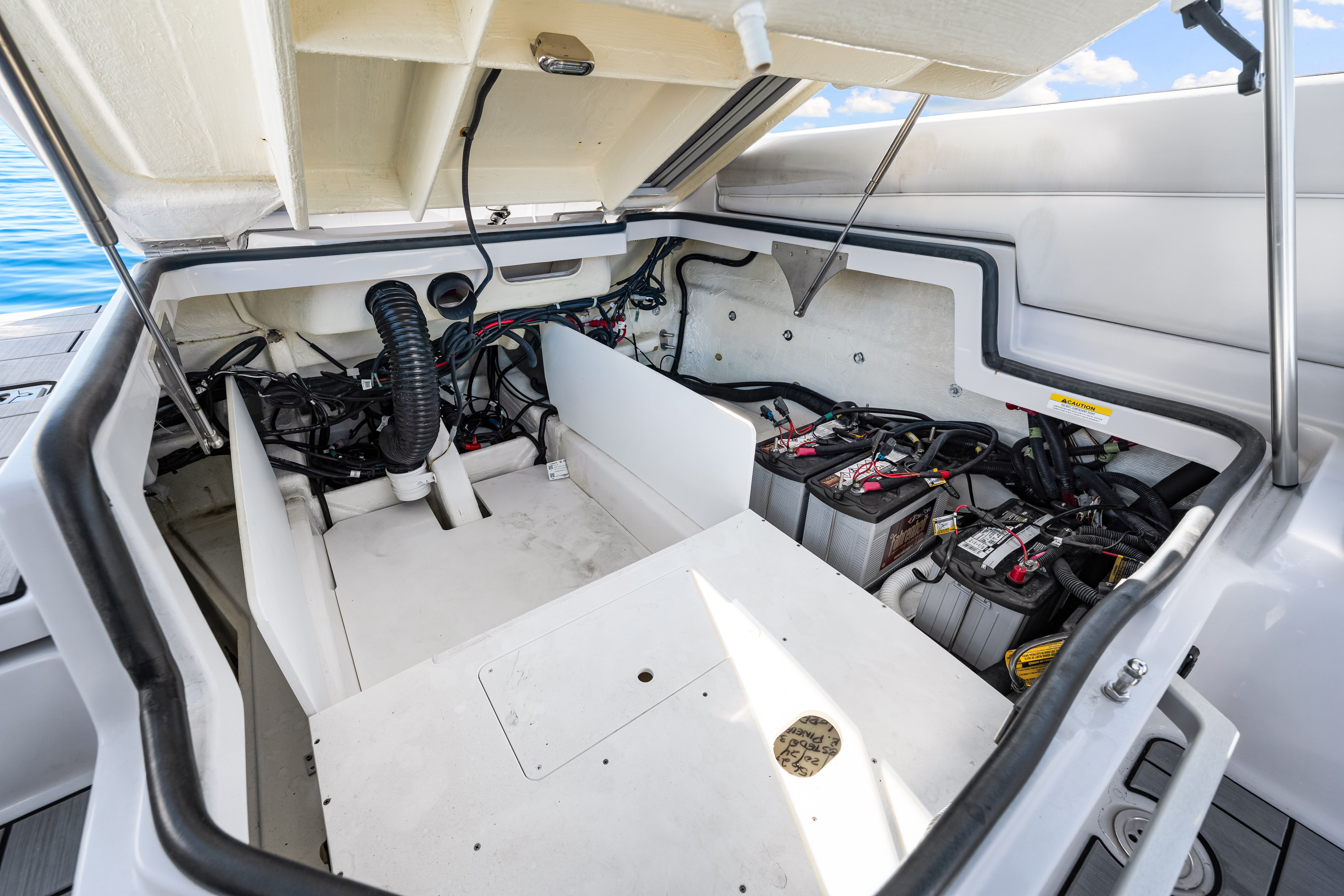 2025 Aviara AV28 Outboard Image Thumbnail #38