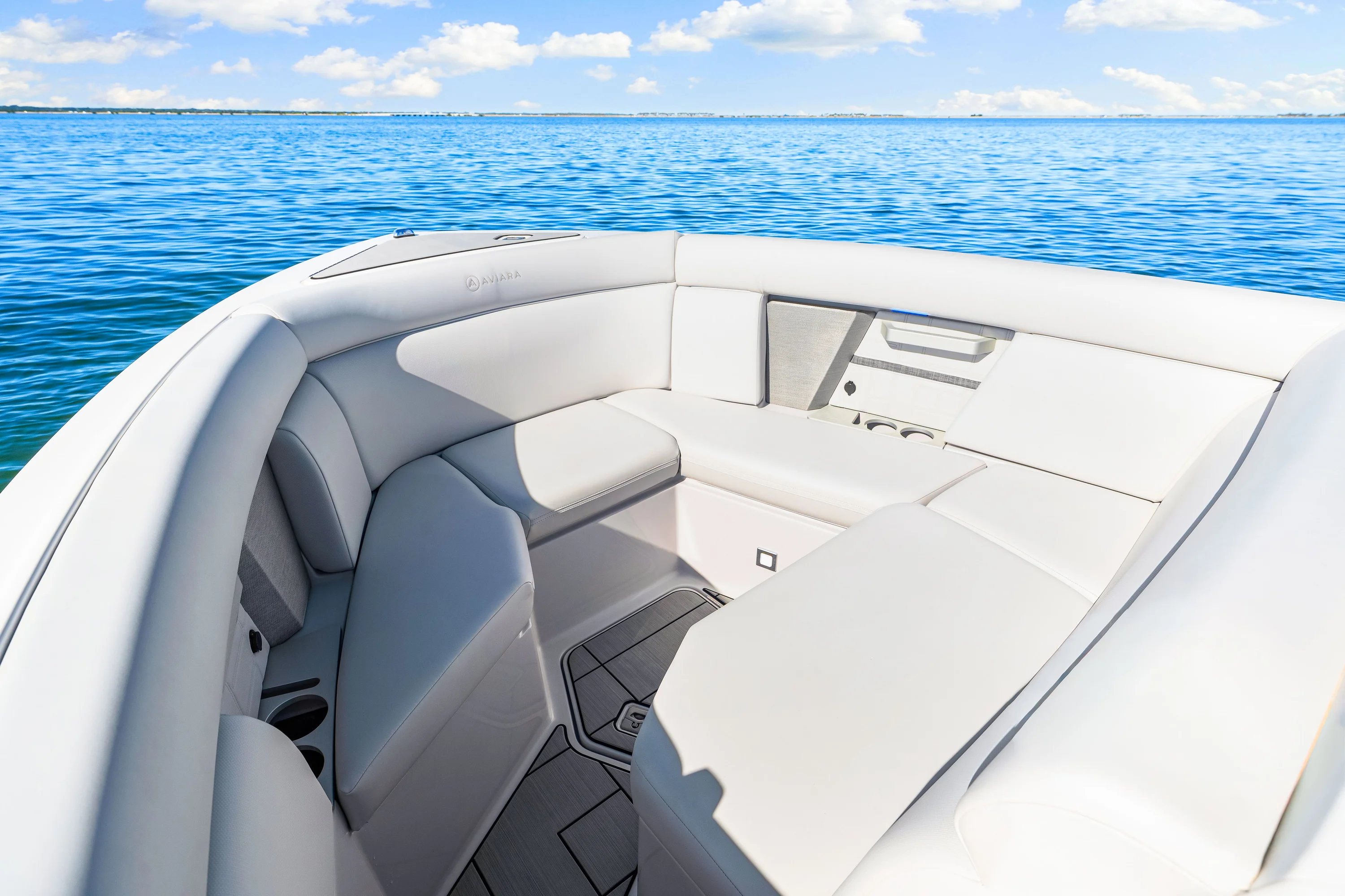 2025 Aviara AV28 Outboard Image Thumbnail #33