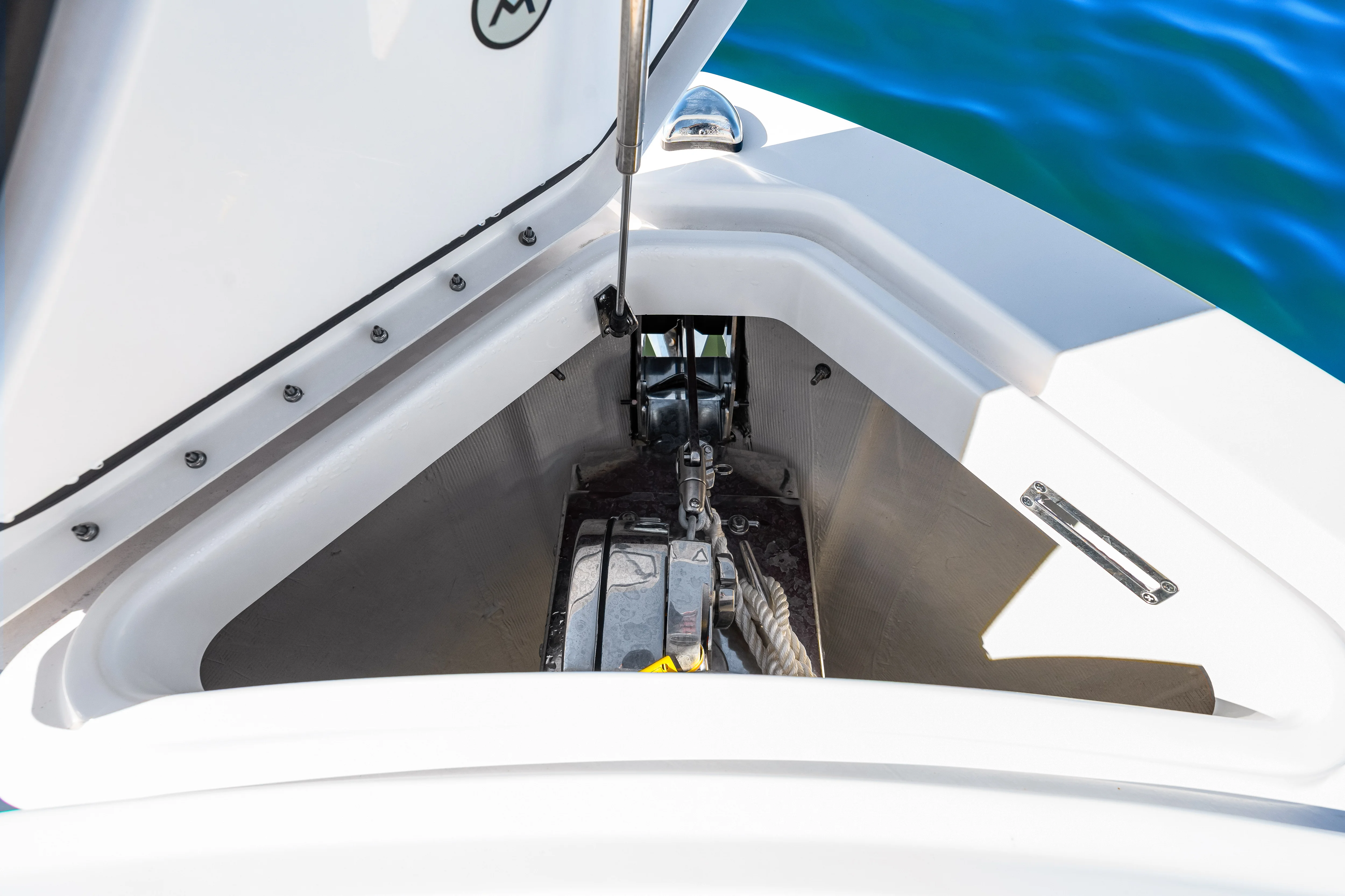 2025 Aviara AV28 Outboard Image Thumbnail #35