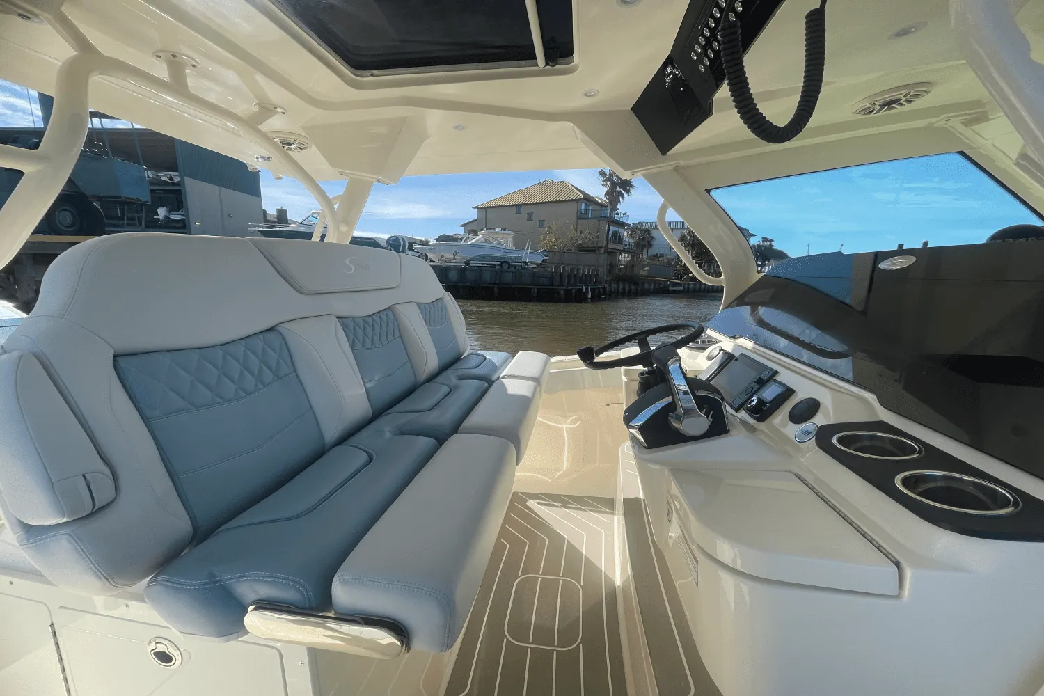 2025 Scout 377 LXF Image Thumbnail #14