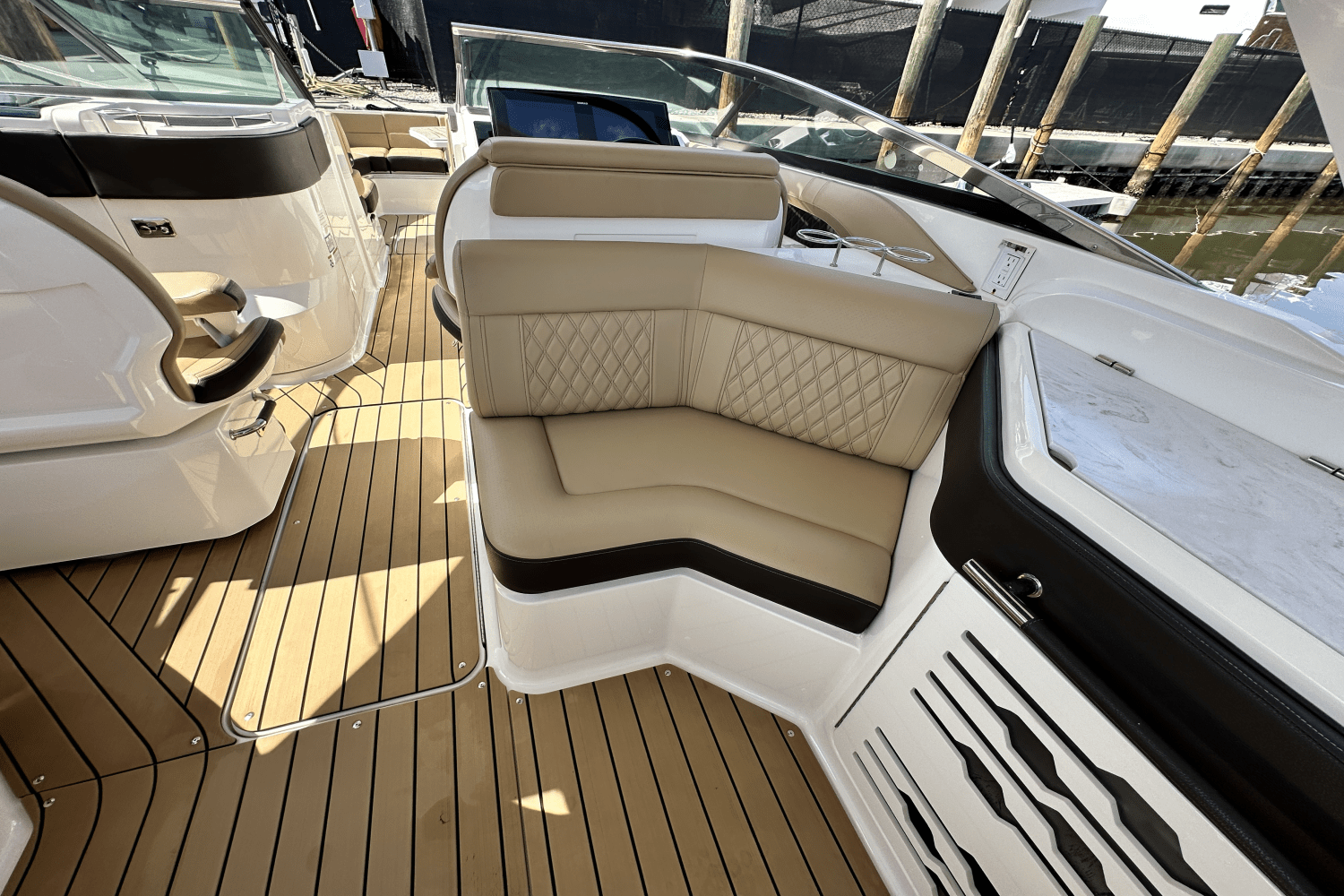 2022 Sea Ray SLX 310 OB Image Thumbnail #26