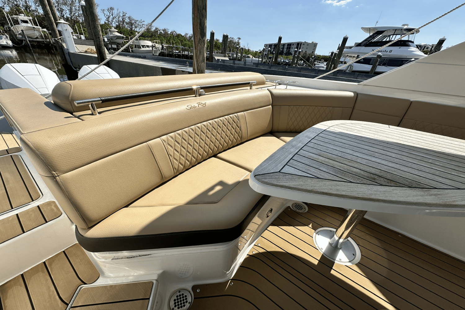 2022 Sea Ray SLX 310 OB Image Thumbnail #25