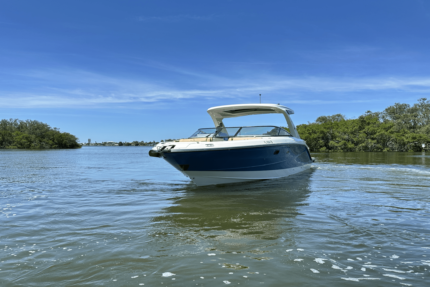 2022 Sea Ray SLX 310 OB Image Thumbnail #4