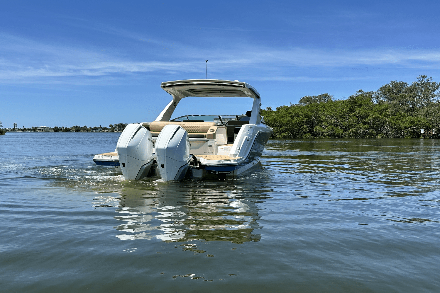2022 Sea Ray SLX 310 OB Image Thumbnail #7