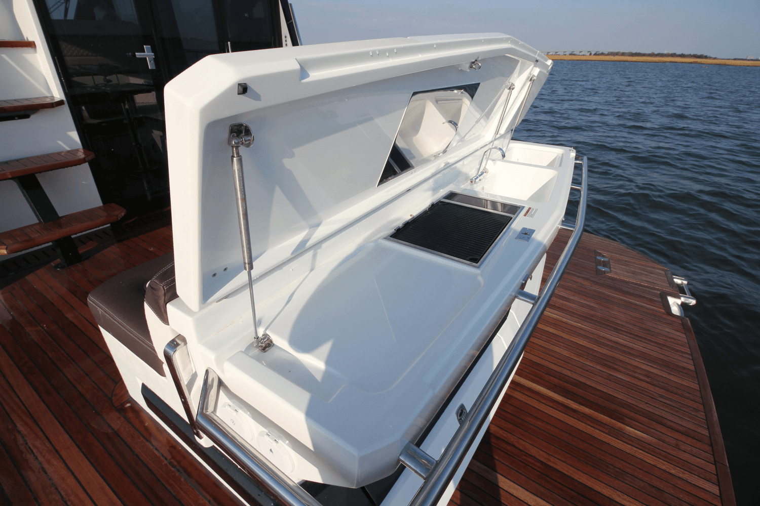 2024 Galeon 400 FLY Image Thumbnail #22