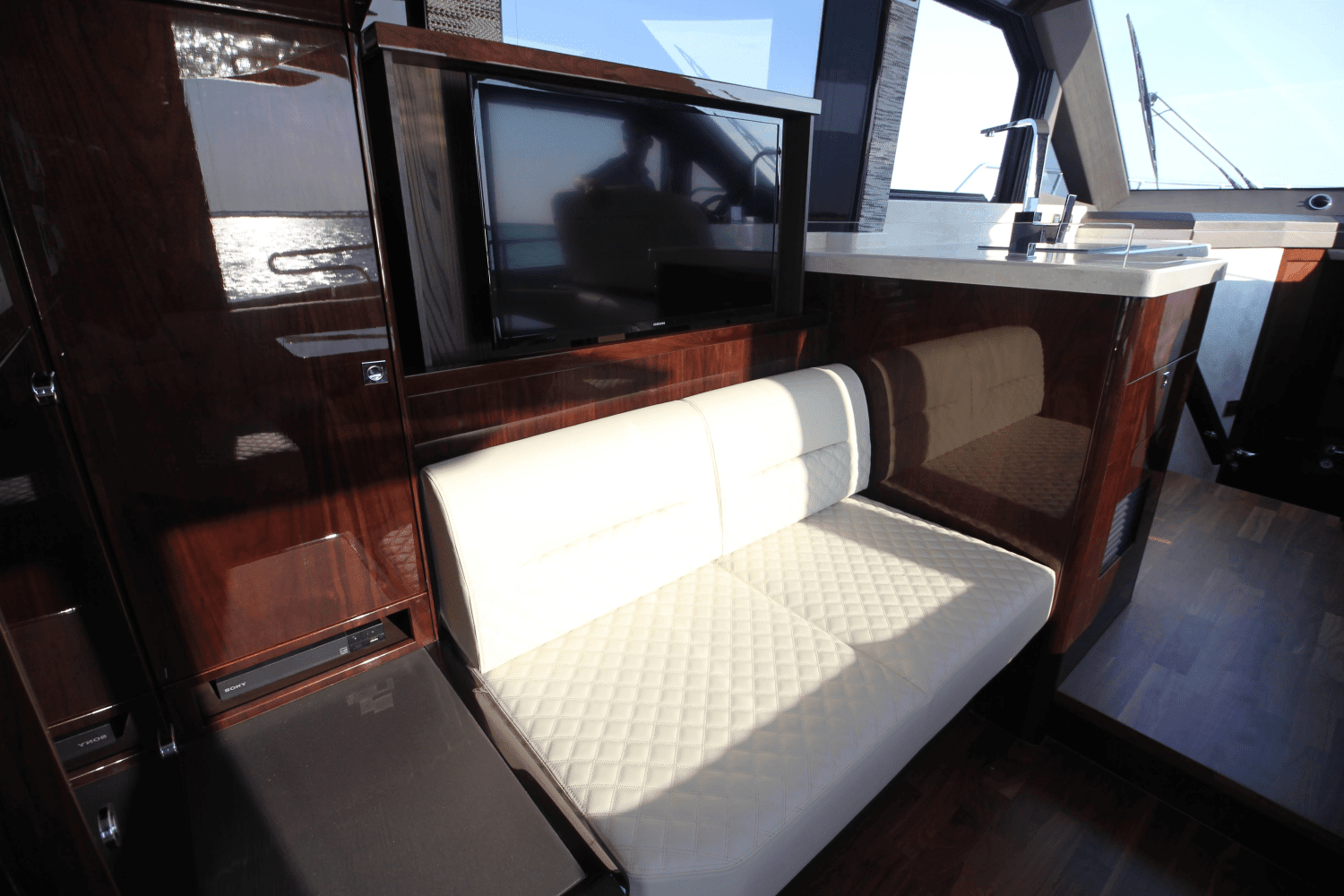 2024 Galeon 400 FLY Image Thumbnail #54