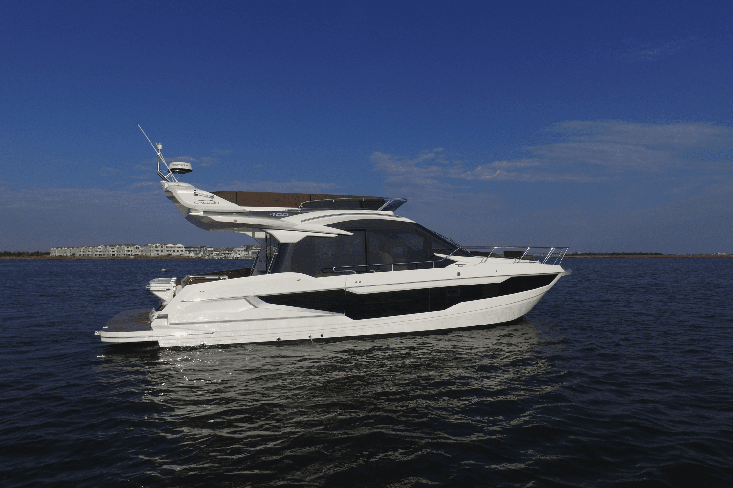 2024 Galeon 400 FLY Image Thumbnail #1