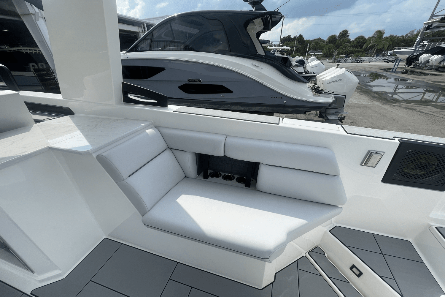 2025 Aviara AV36 Outboard Image Thumbnail #8