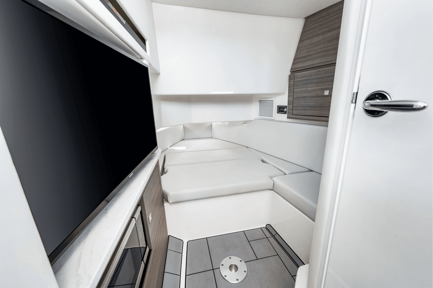 2025 Aviara AV36 Outboard Image Thumbnail #74