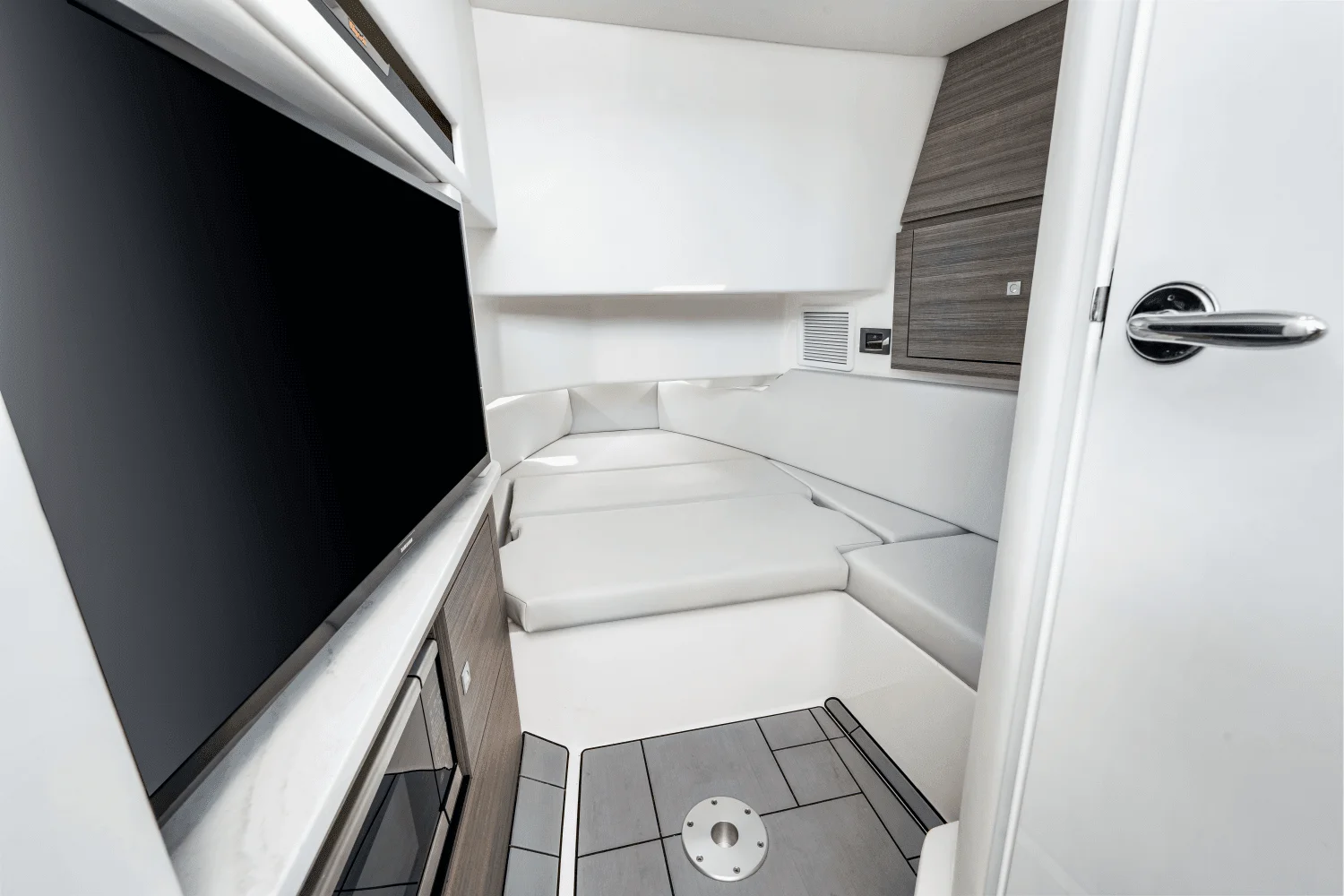 2025 Aviara AV36 Outboard Image Thumbnail #74