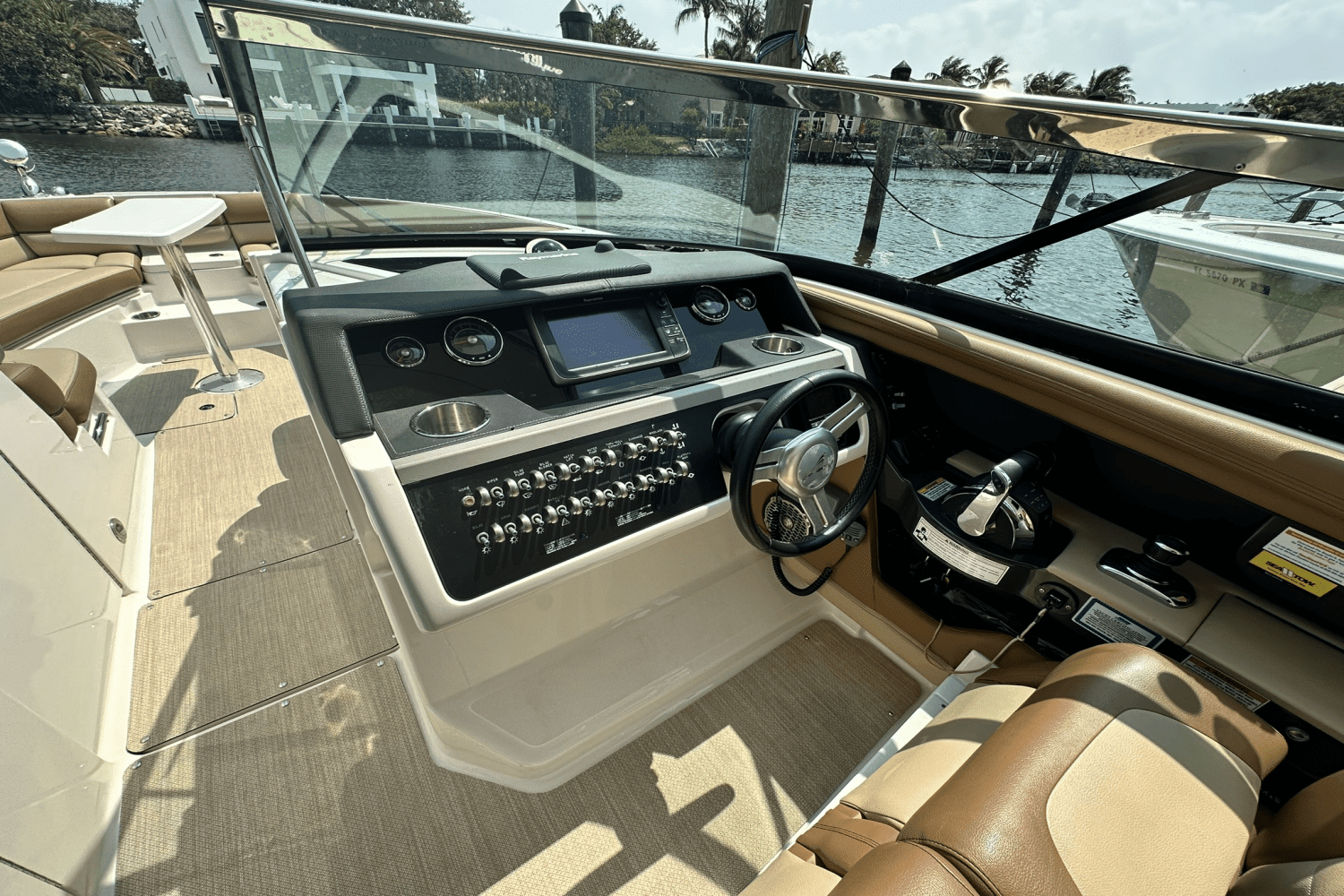 2015 Sea Ray 350 SLX Image Thumbnail #24