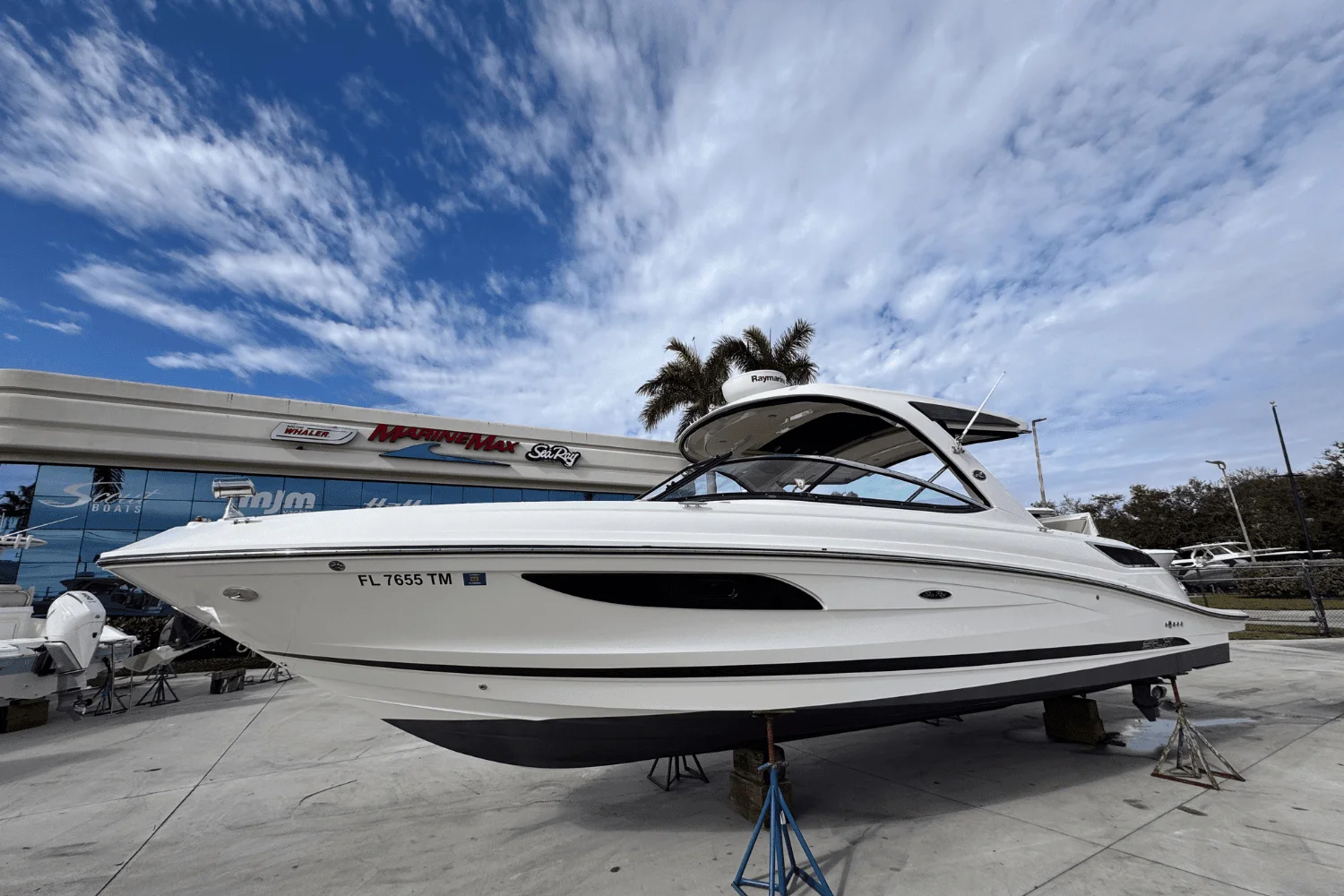 2015 Sea Ray 350 SLX Image Thumbnail #0