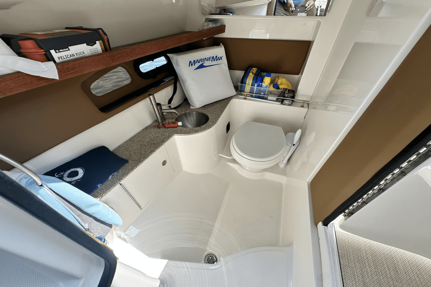 2015 Sea Ray 350 SLX Image Thumbnail #27