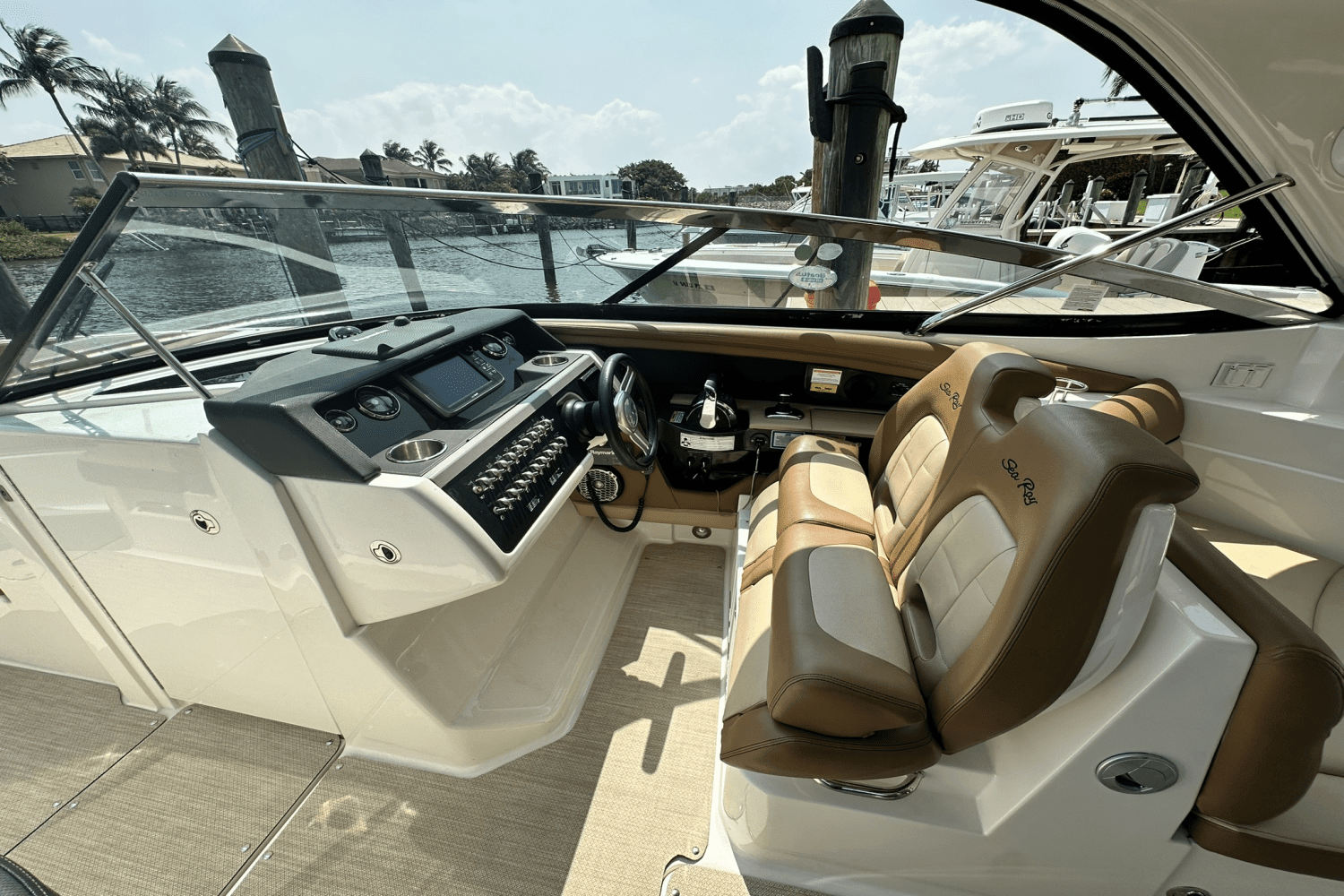 2015 Sea Ray 350 SLX Image Thumbnail #23