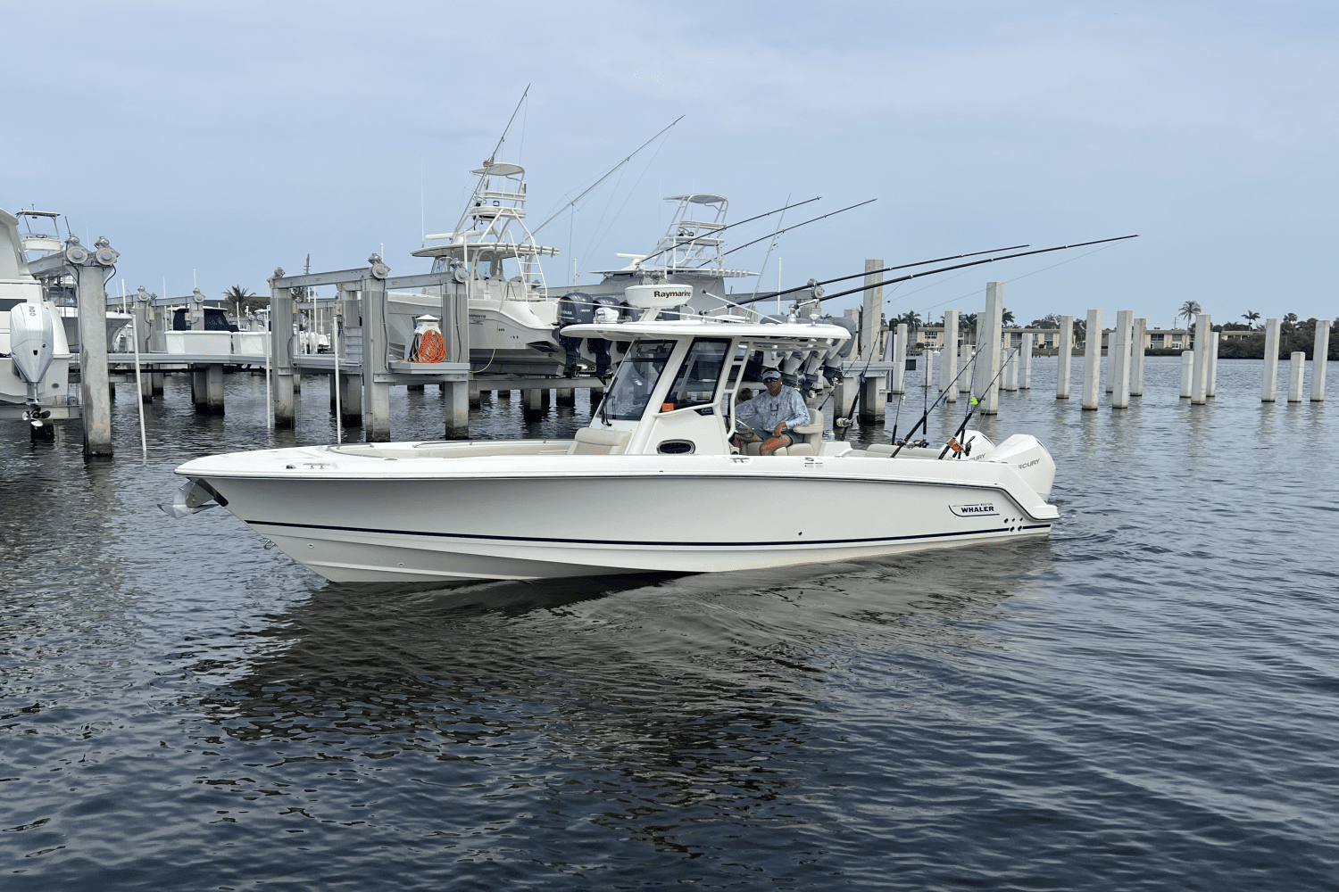 Thumbnail 3 for 2019 Boston Whaler 280 OUTRAGE