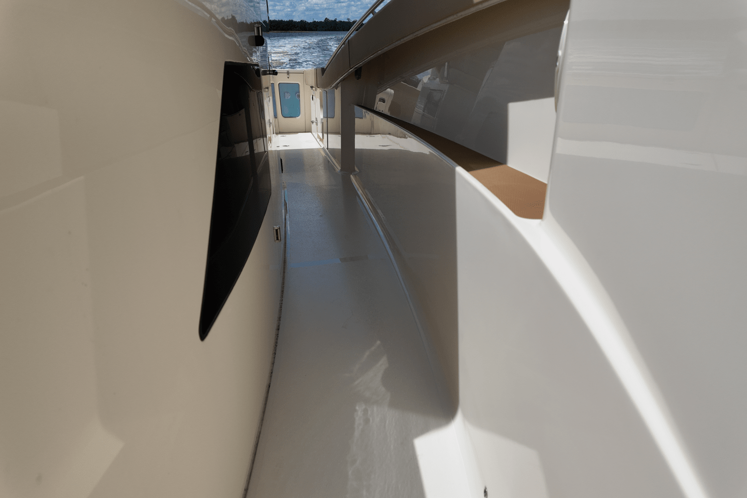 2025 Scout 377 LXF Image Thumbnail #23