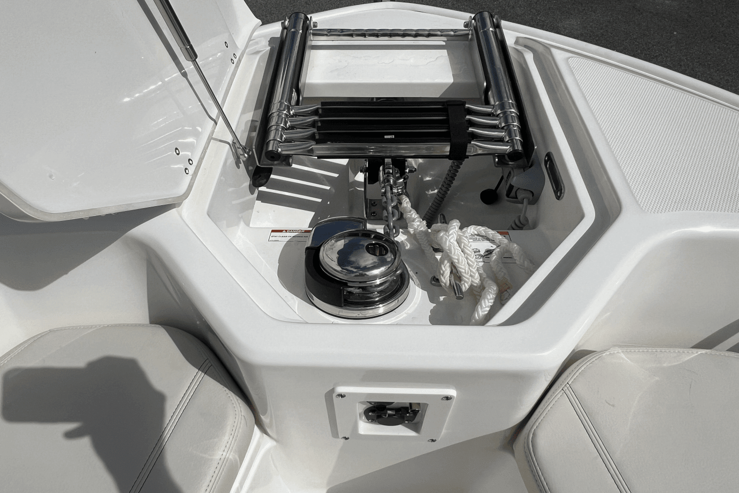 2024 Boston Whaler 280 Dauntless Image Thumbnail #5