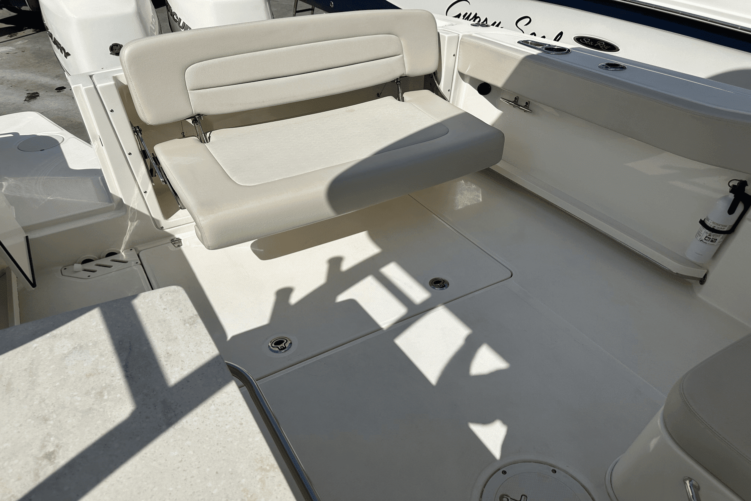 2016 Boston Whaler 270 VANTAGE Image Thumbnail #30