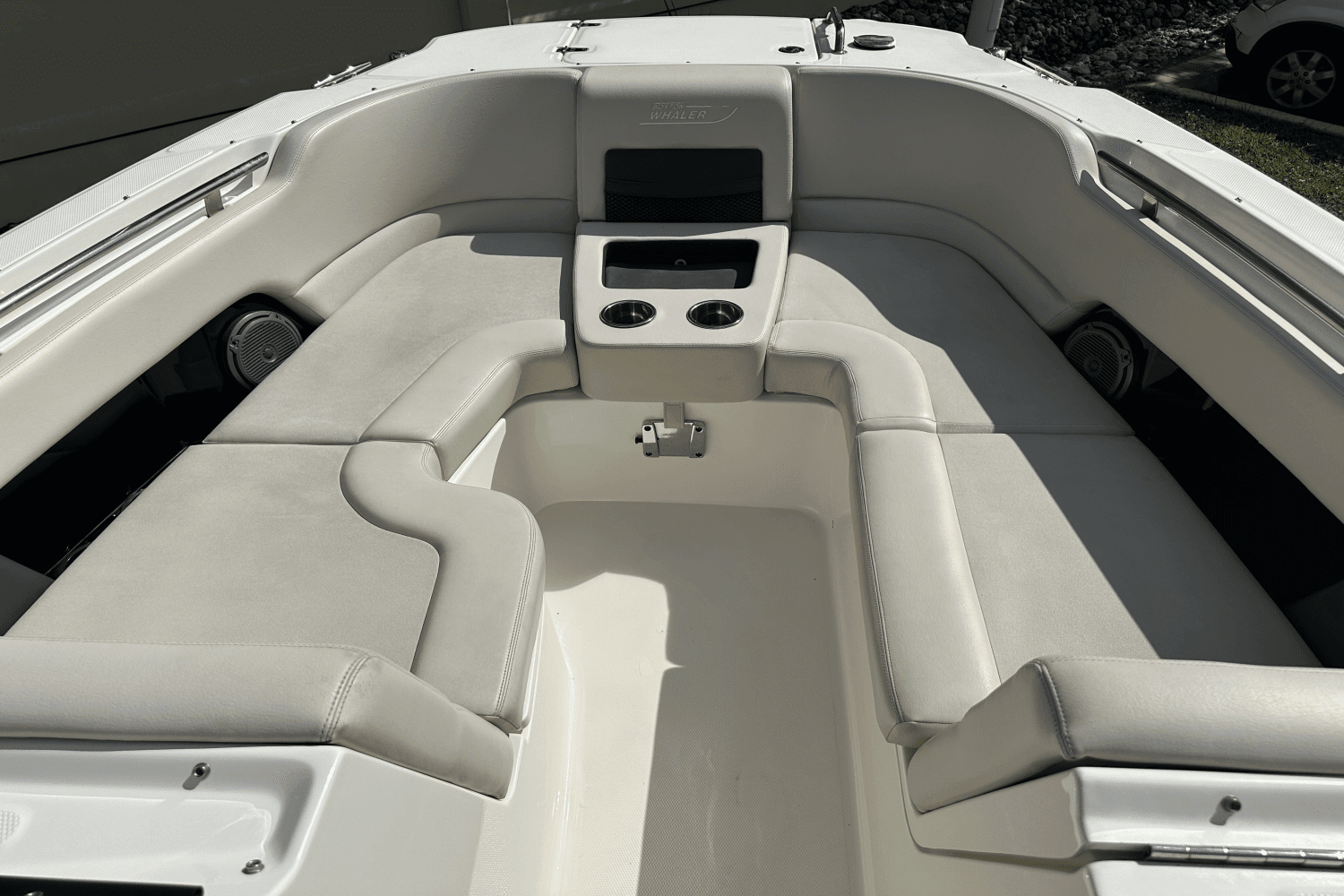 2016 Boston Whaler 270 VANTAGE Image Thumbnail #10