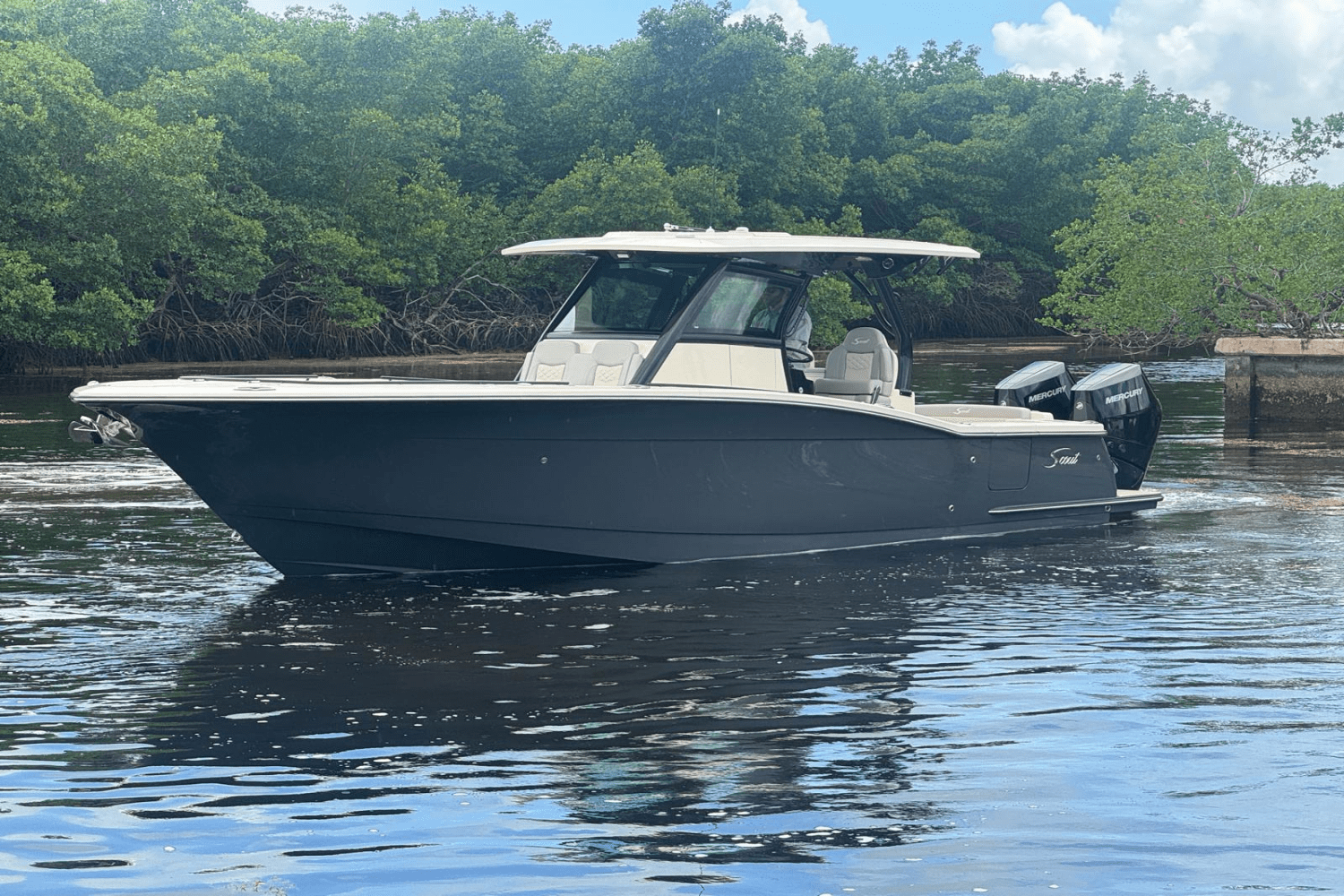 2025 Scout 330 LXF Image Thumbnail #2