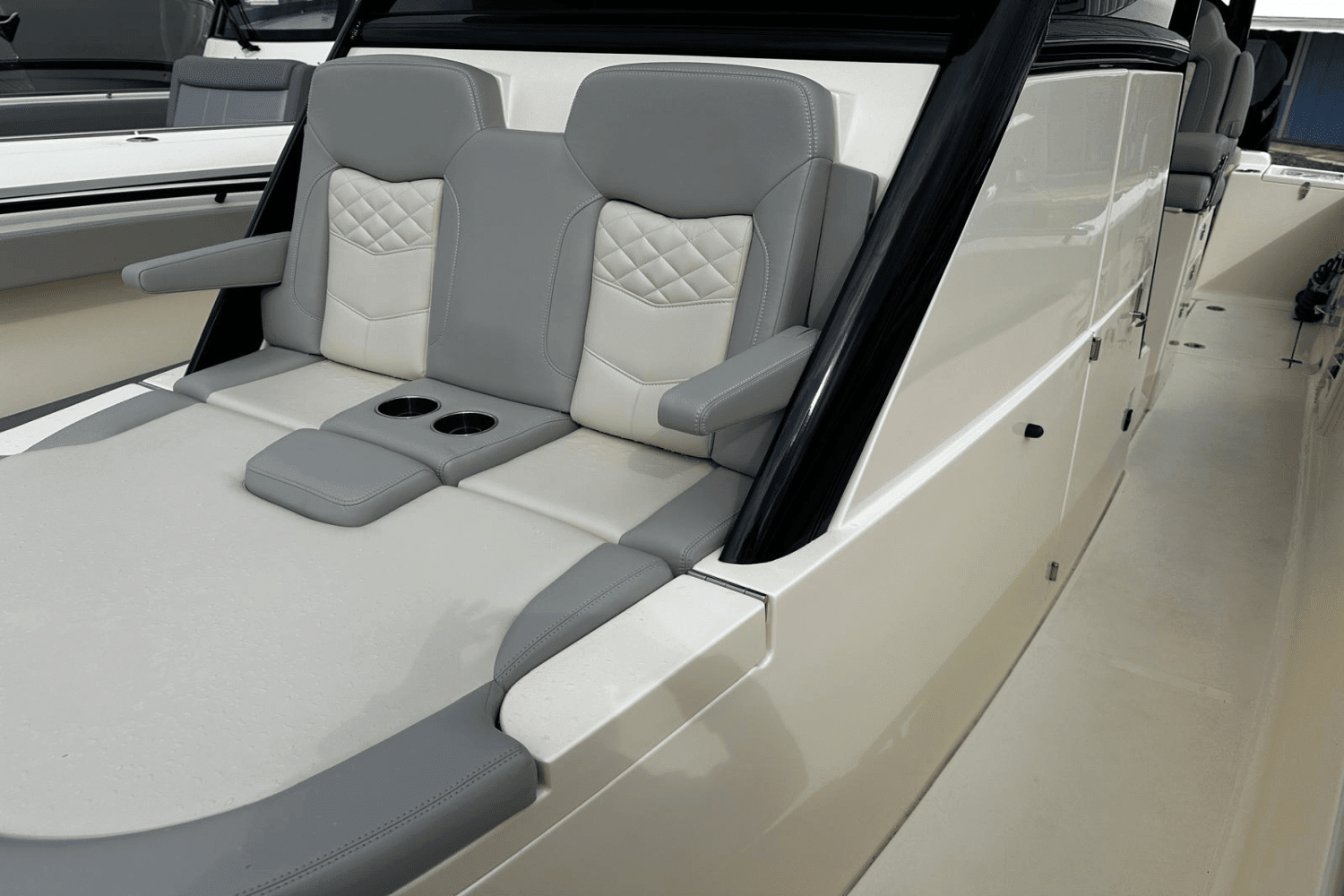 2025 Scout 330 LXF Image Thumbnail #13