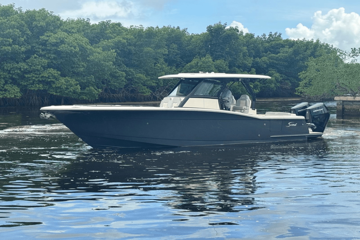 2025 Scout 330 LXF Image Thumbnail #1