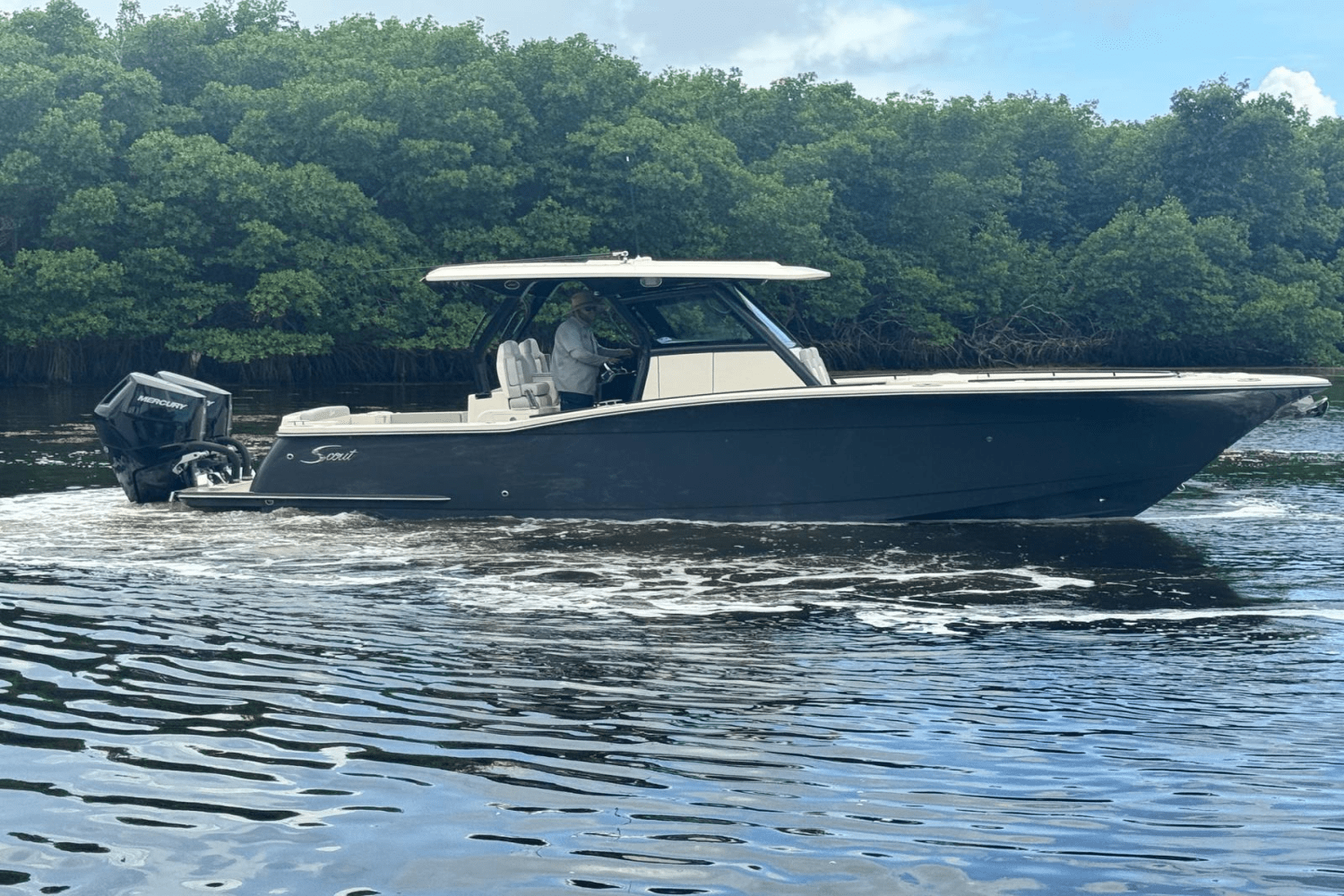 2025 Scout 330 LXF Image Thumbnail #5