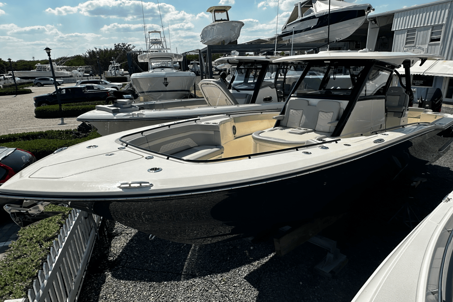 2025 Scout 330 LXF Image Thumbnail #35