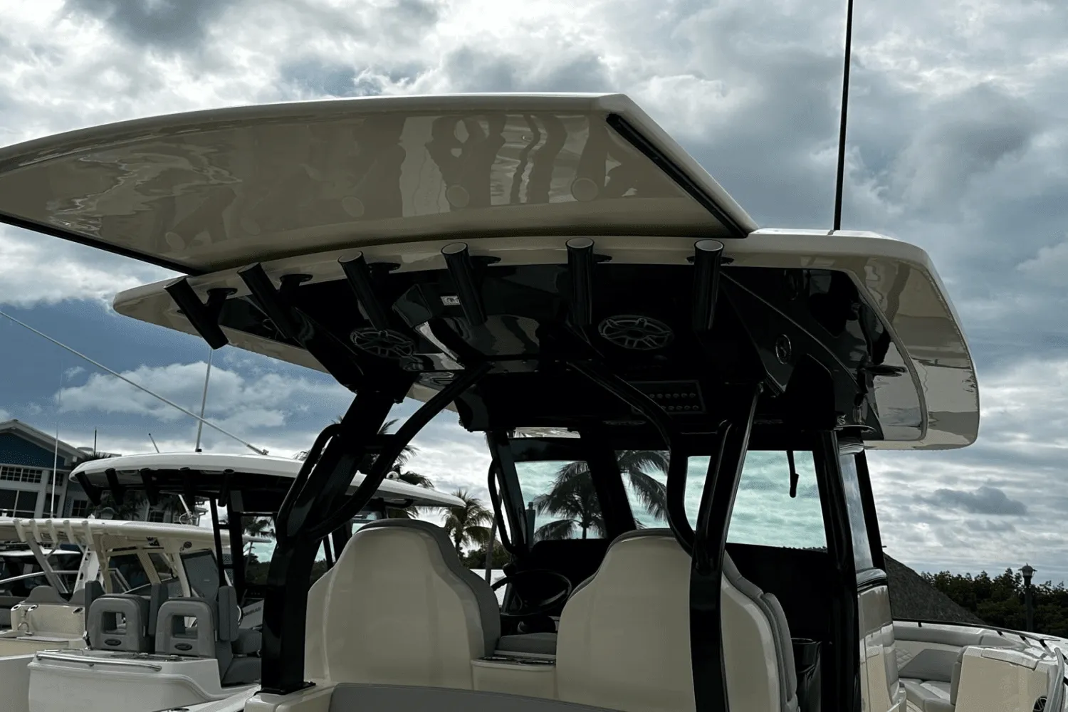 2025 Scout 330 LXF Image Thumbnail #38