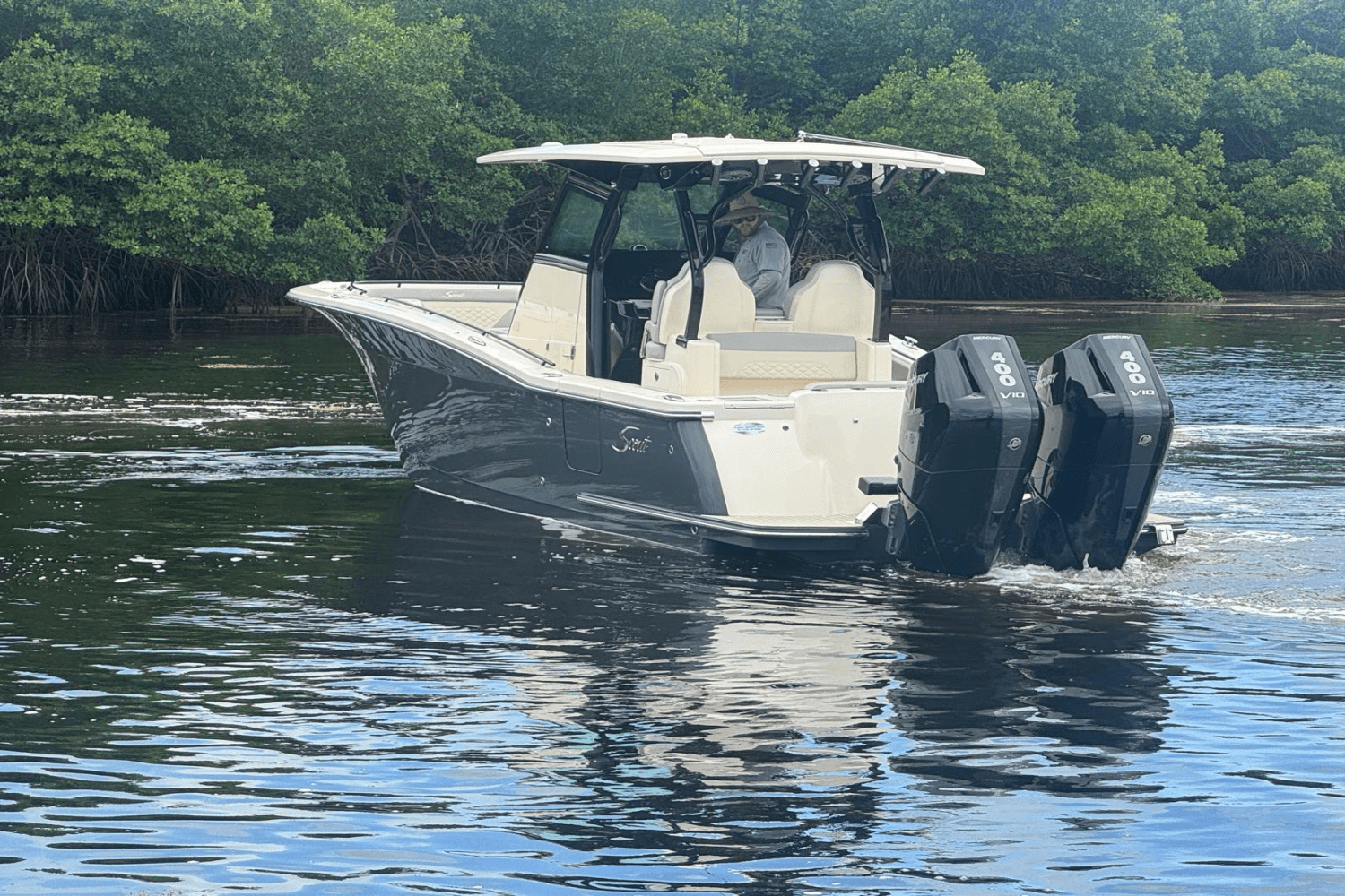 2025 Scout 330 LXF Image Thumbnail #4