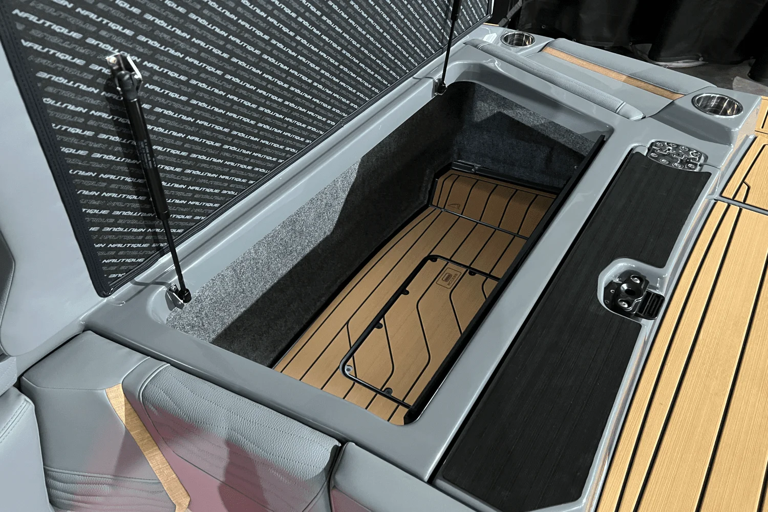 2025 Nautique Super Air G23 Image Thumbnail #16