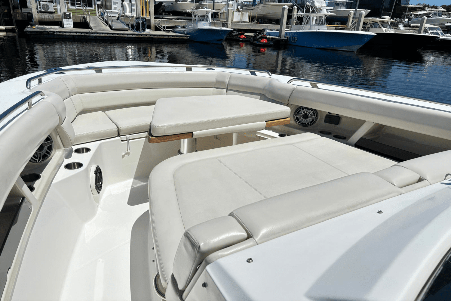 2019 Boston Whaler 350 Realm Image Thumbnail #6