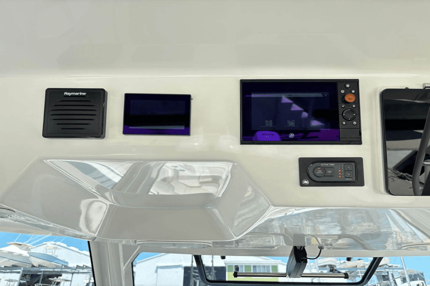 2019 Boston Whaler 350 Realm Image Thumbnail #17