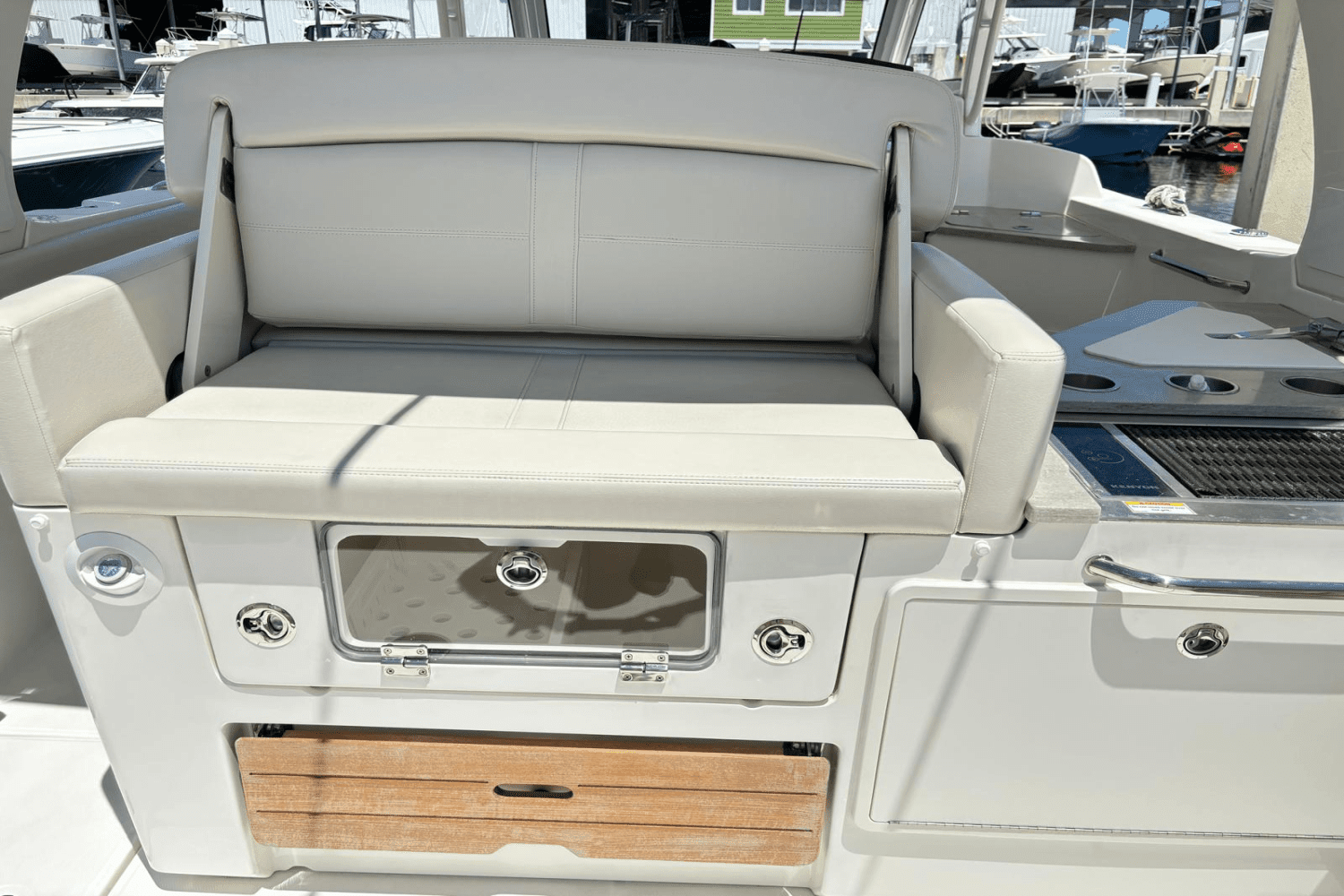 2019 Boston Whaler 350 Realm Image Thumbnail #30