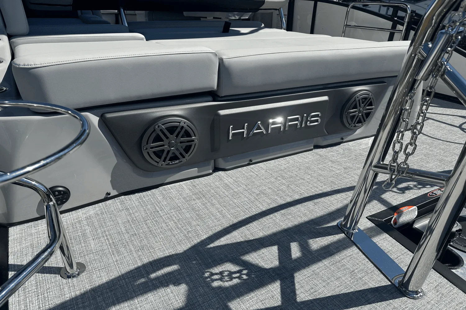 2025 Harris 230 Solstice Image Thumbnail #9