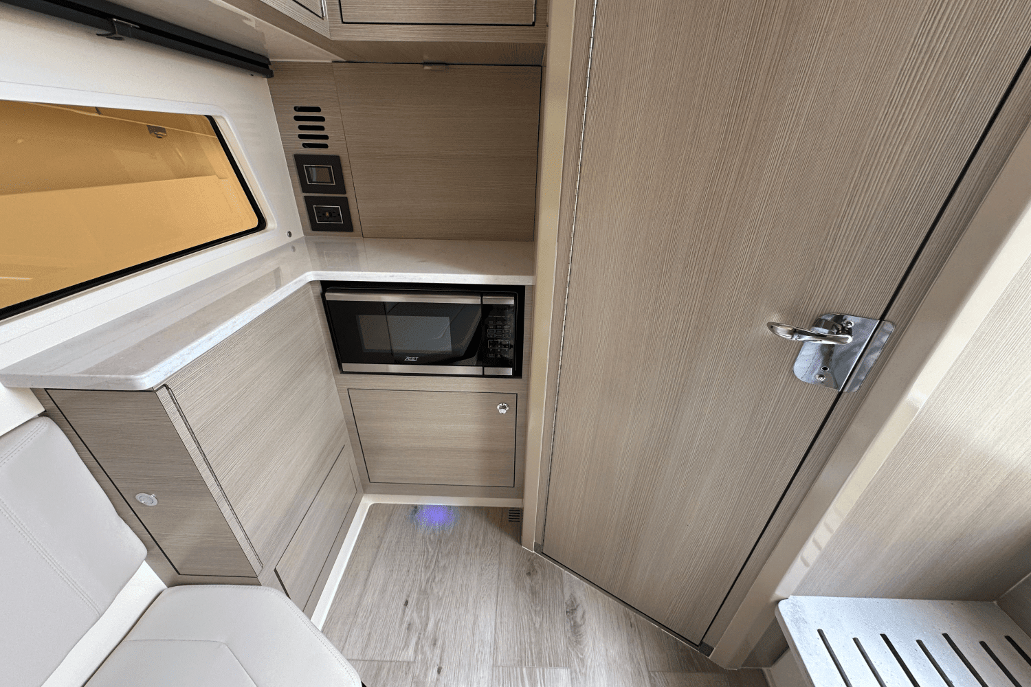 2025 Scout 377 LXF Image Thumbnail #37