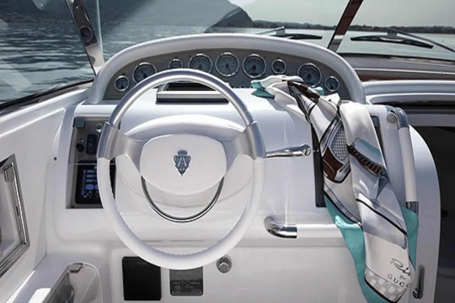 2012 Riva 33 AQUARIVA GUCCI Image Thumbnail #3