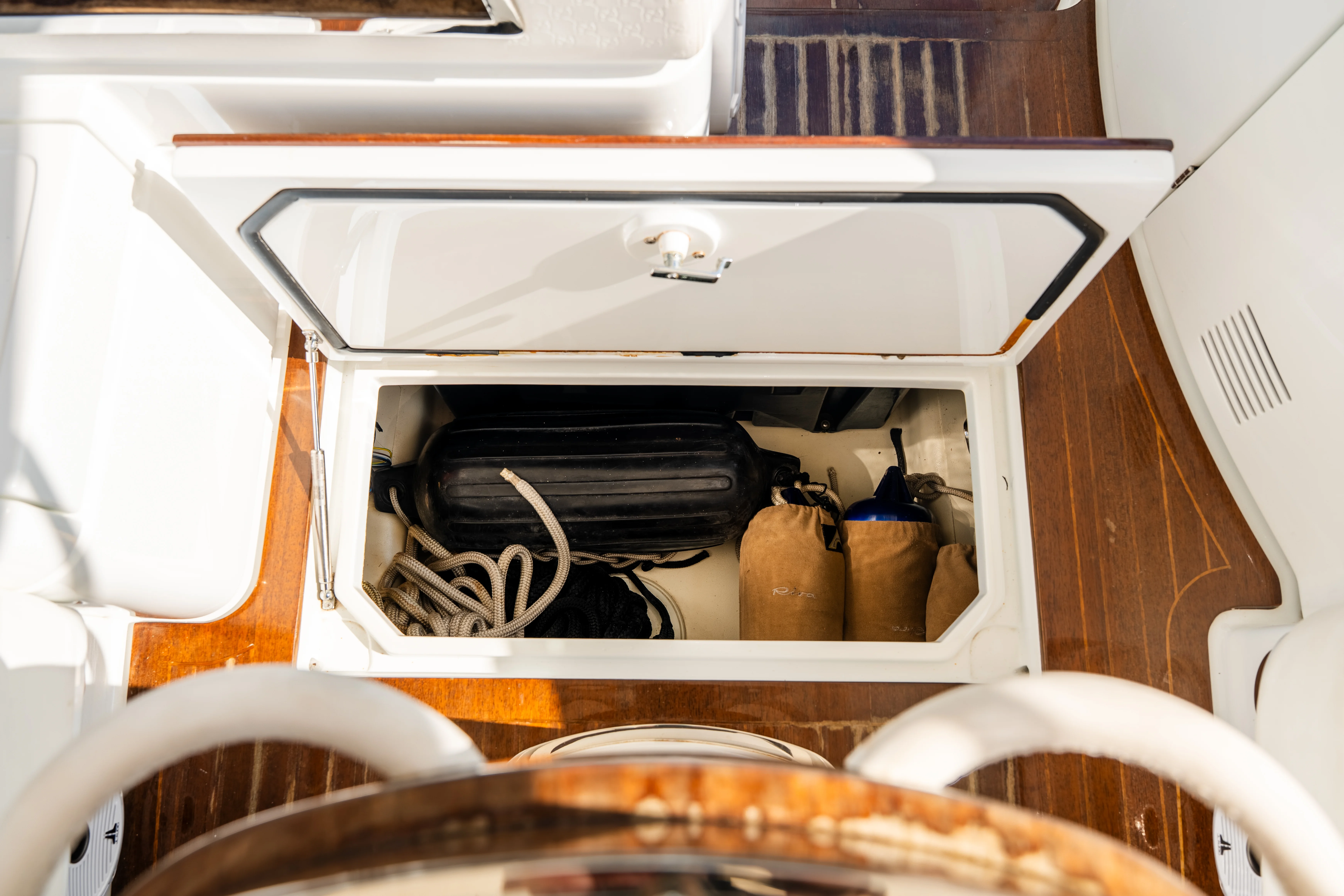 2012 Riva 33 AQUARIVA GUCCI Image Thumbnail #40