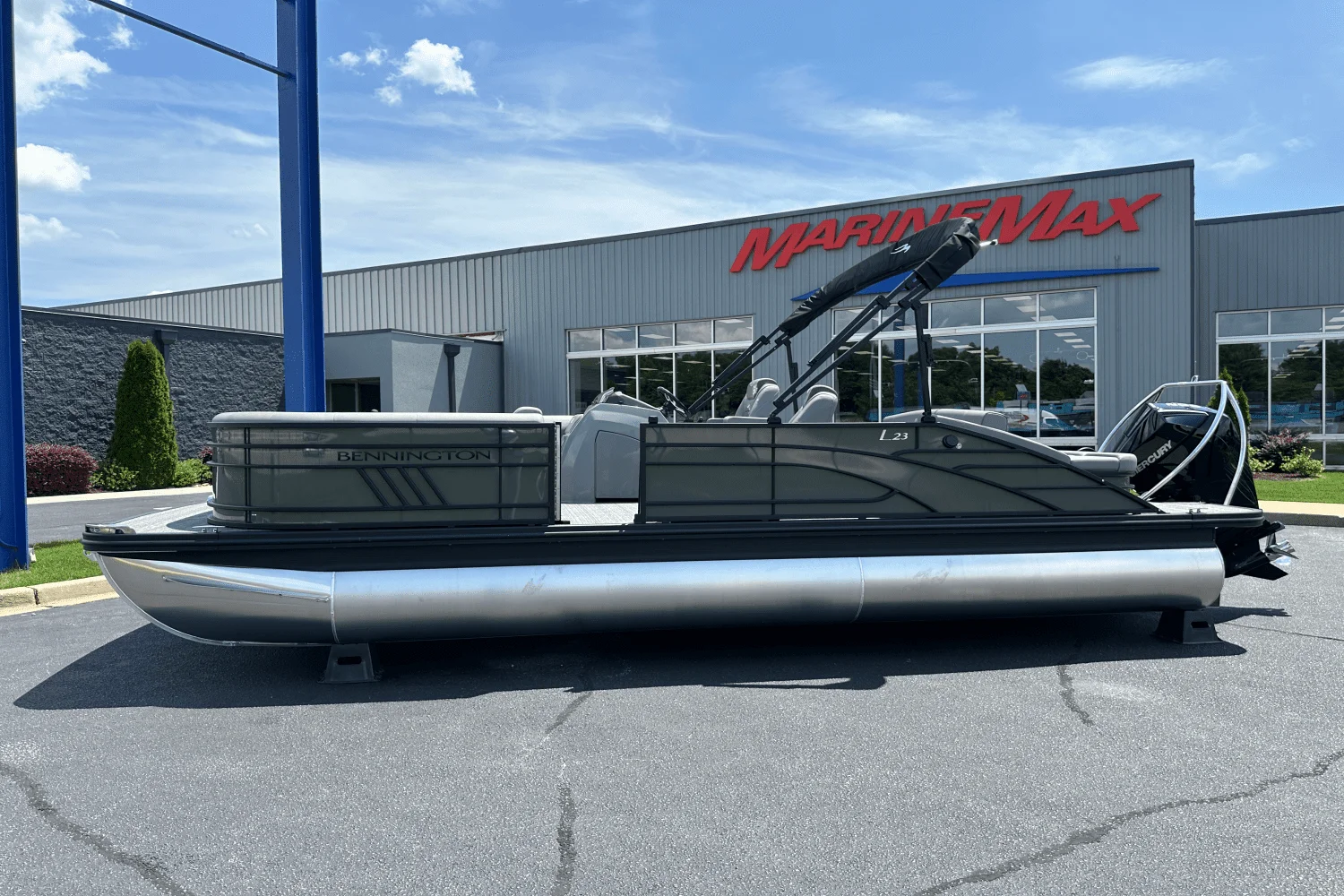 2025 Bennington 23 LSB Image Thumbnail #0